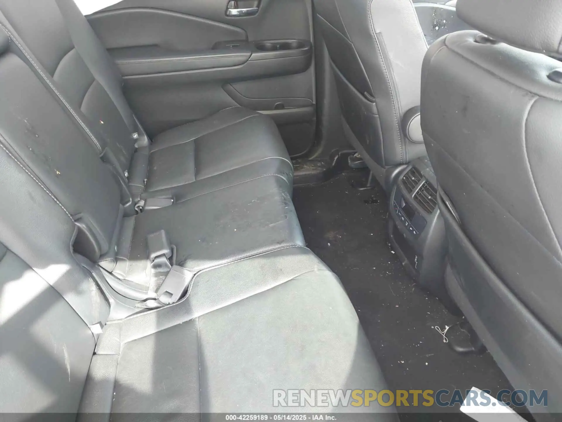 8 fotografías del automóvil dañado 5FNYF6H2XMB057422 HONDA PILOT 2021