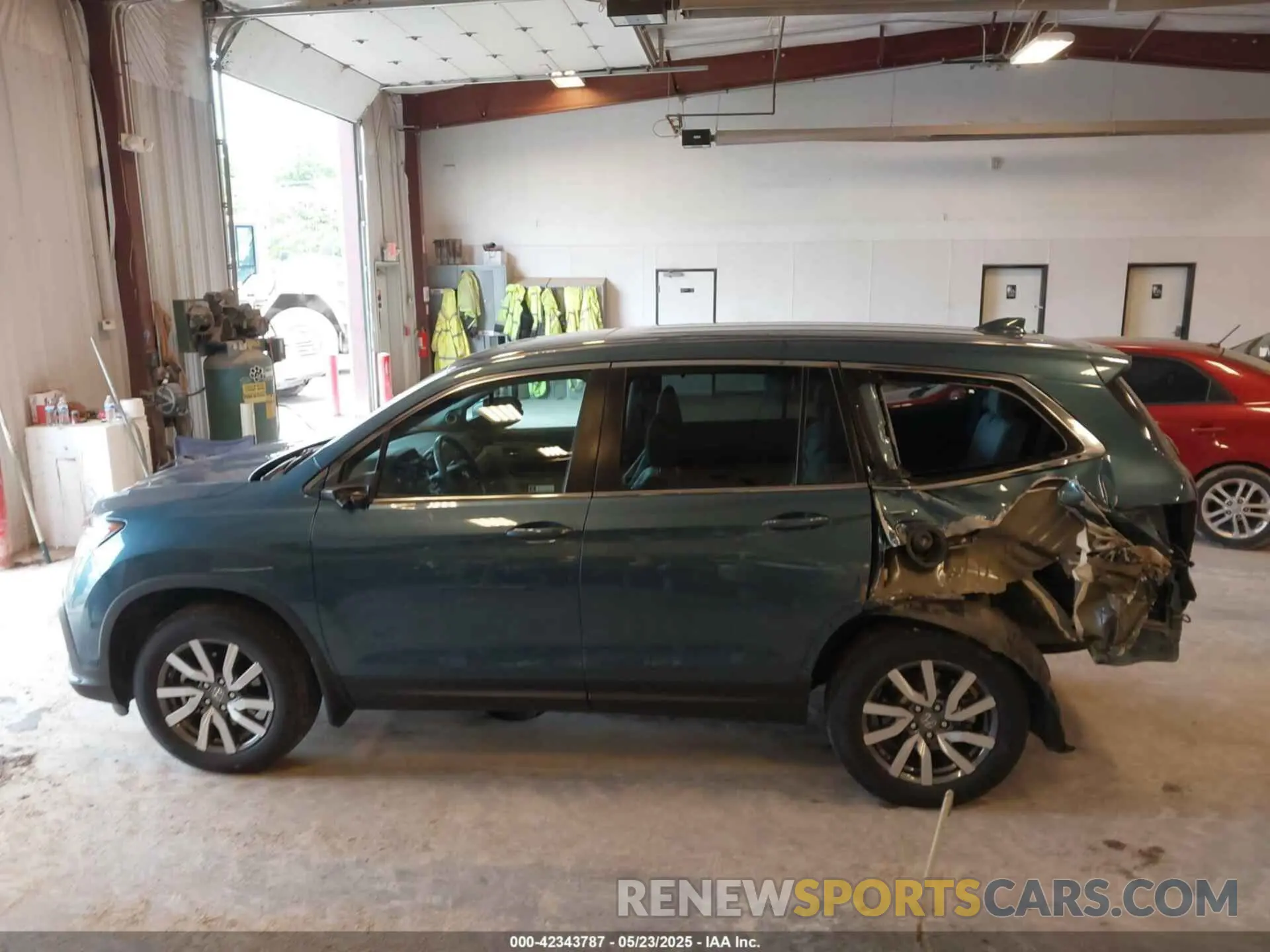 14 fotografías del automóvil dañado 5FNYF6H54MB082455 HONDA PILOT 2021