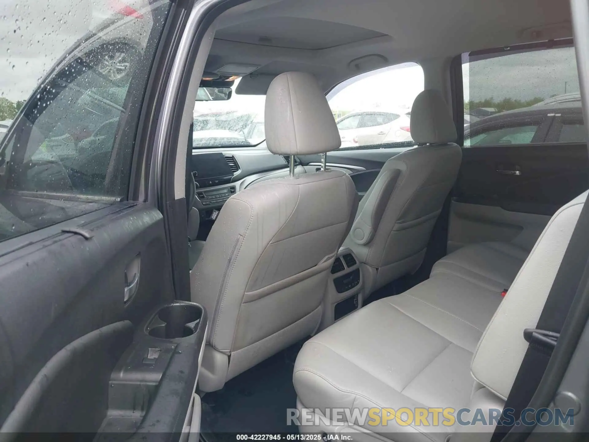8 fotografías del automóvil dañado 5FNYF6H57MB072227 HONDA PILOT 2021