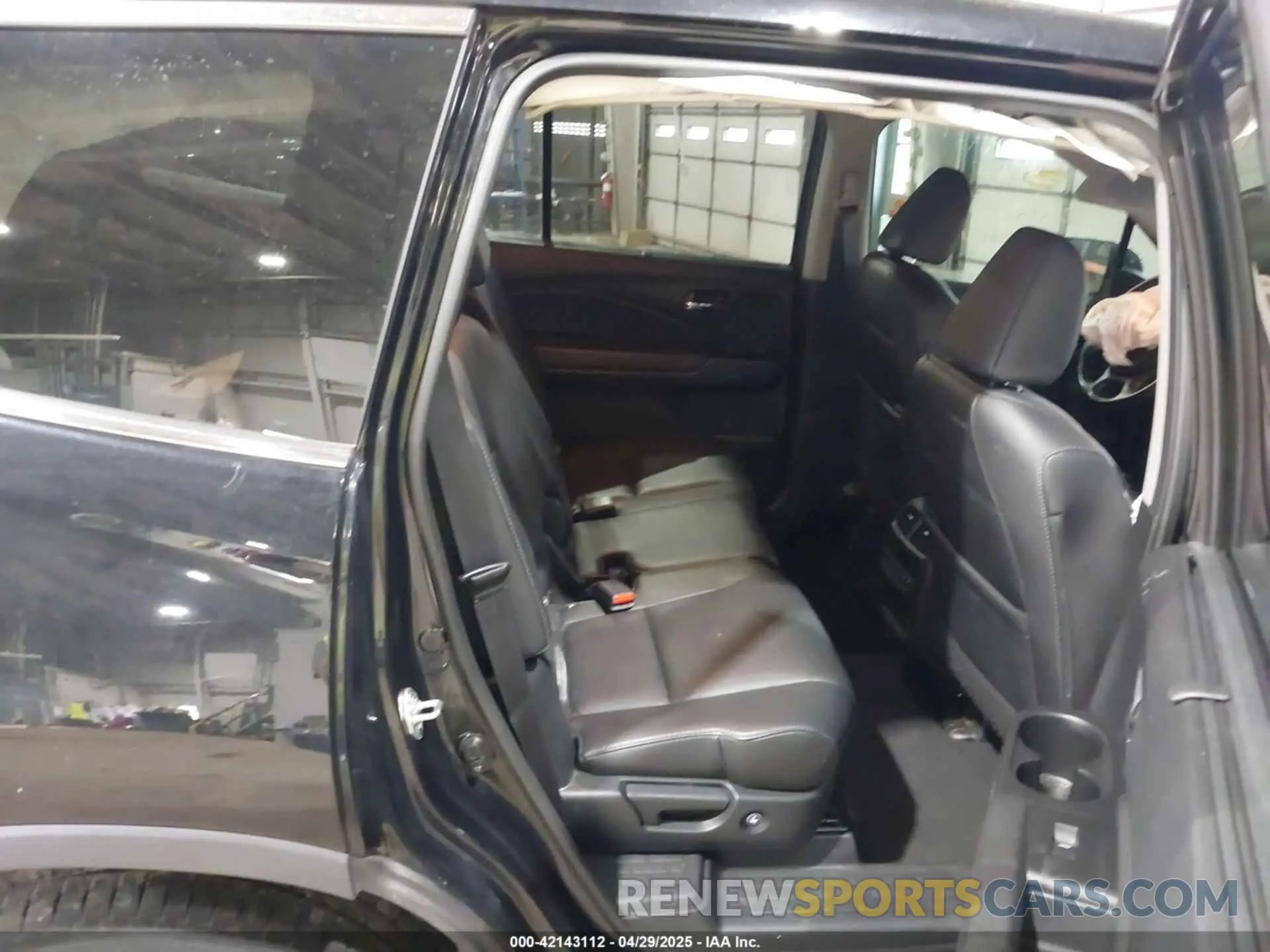 8 fotografías del automóvil dañado 5FNYF6H58MB092860 HONDA PILOT 2021
