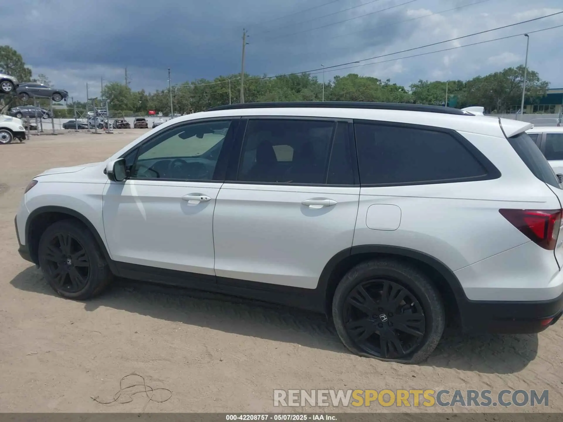 14 fotografías del automóvil dañado 5FNYF6H71MB036843 HONDA PILOT 2021
