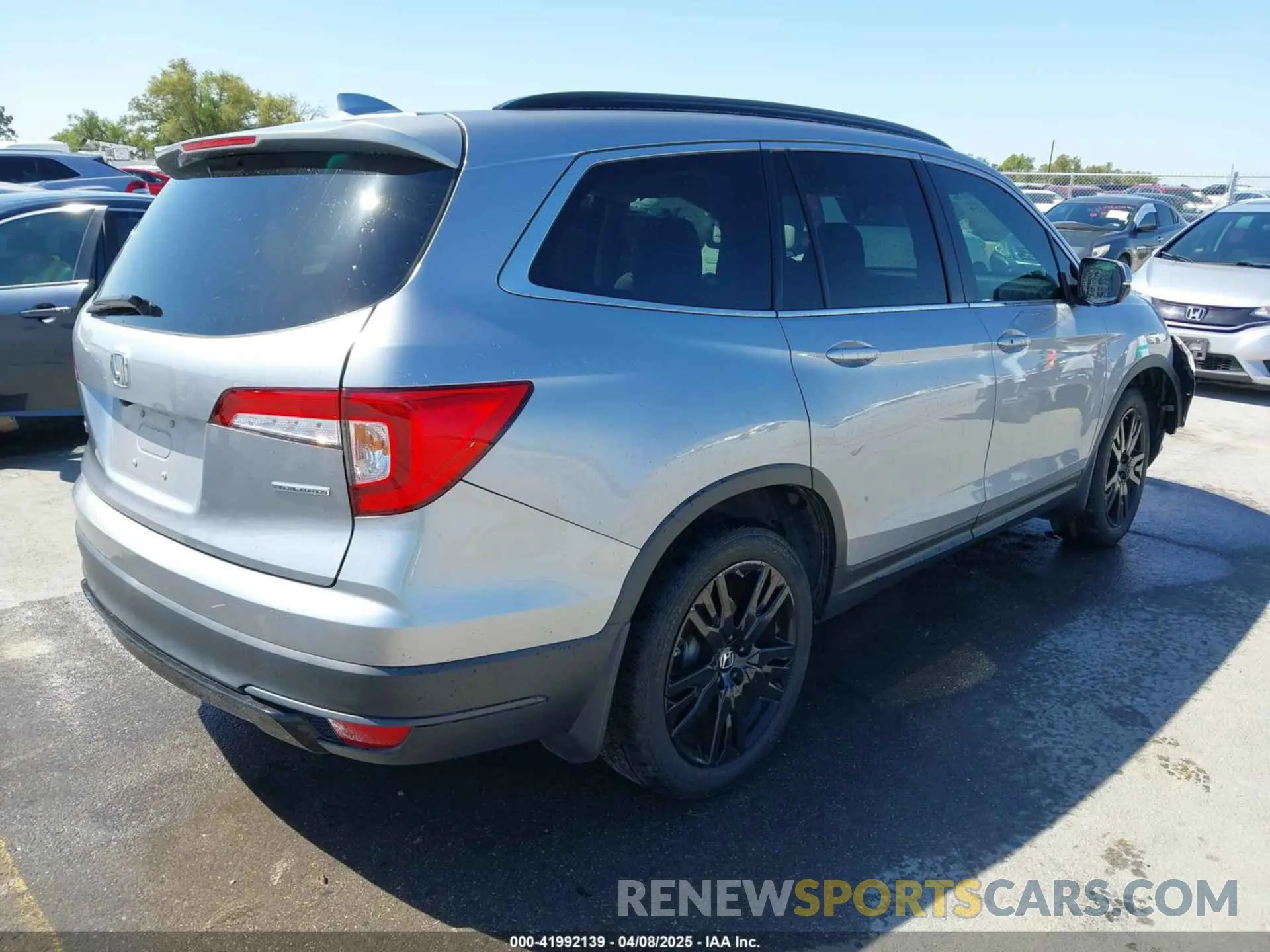 4 fotografías del automóvil dañado 5FNYF5H23NB018960 HONDA PILOT 2022
