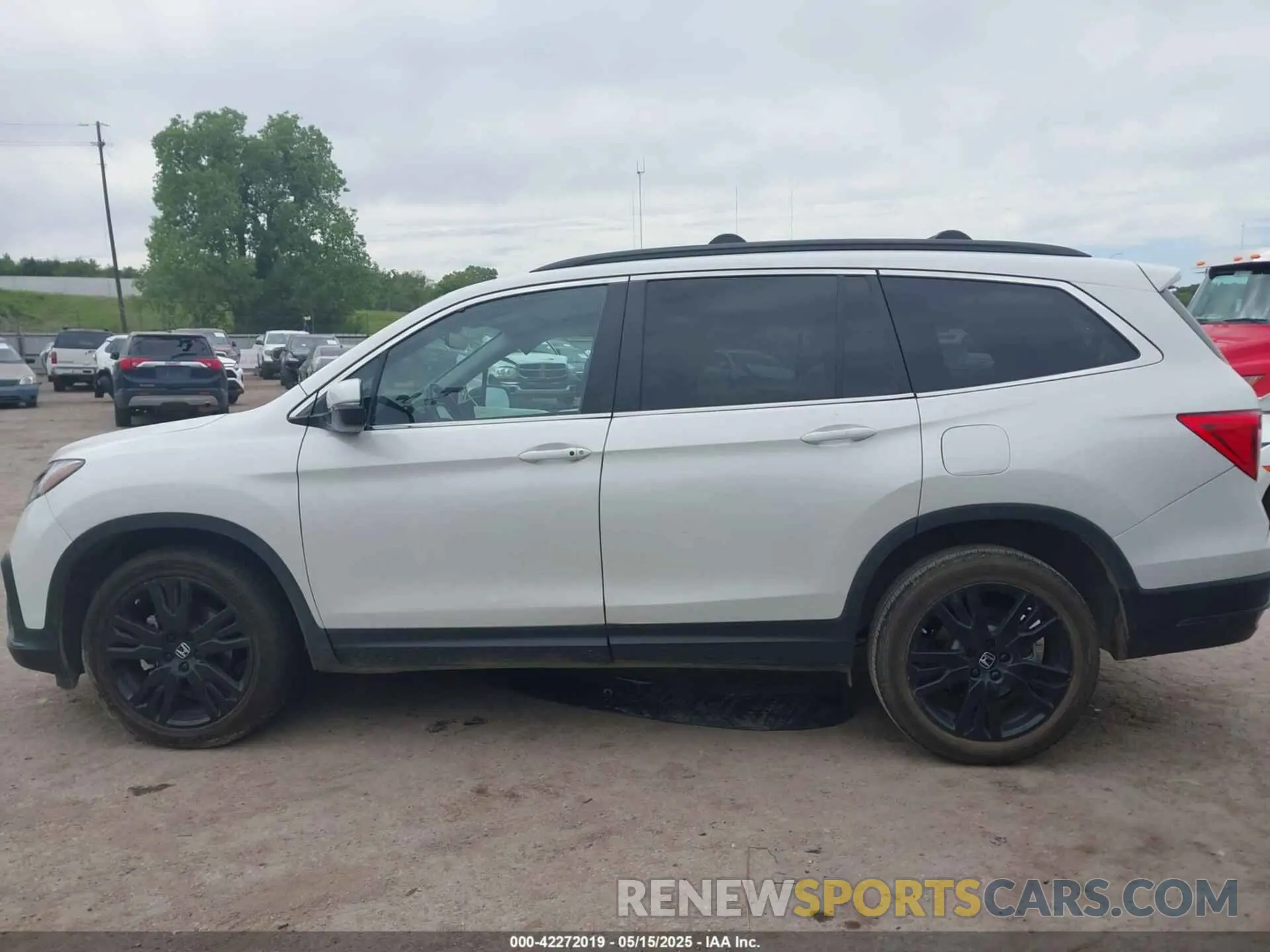 15 fotografías del automóvil dañado 5FNYF5H28NB018579 HONDA PILOT 2022