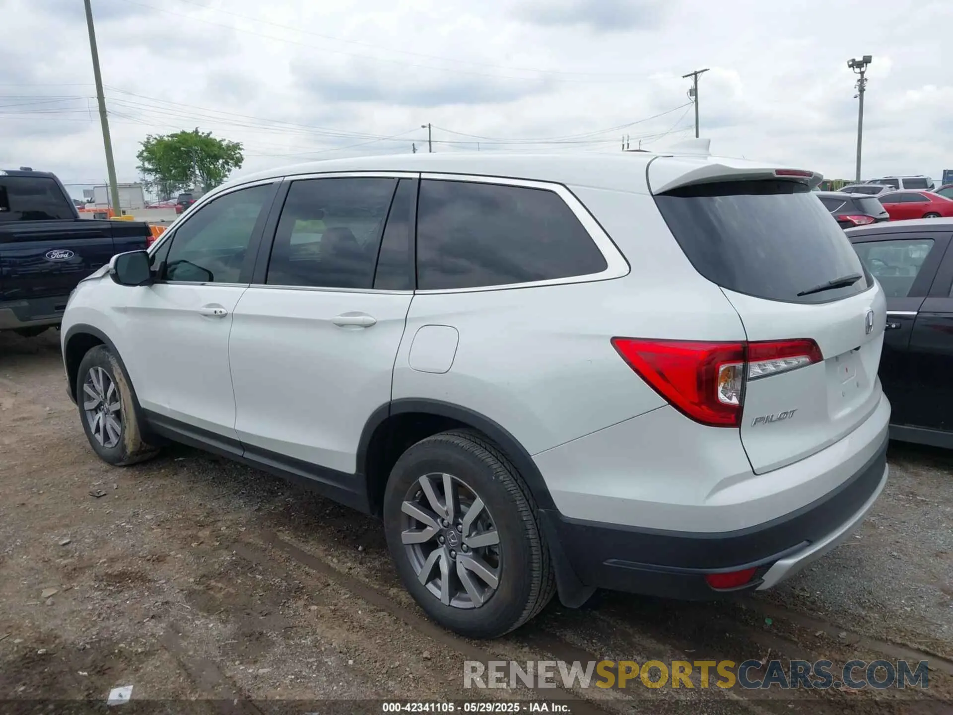 14 fotografías del automóvil dañado 5FNYF5H52NB003232 HONDA PILOT 2022