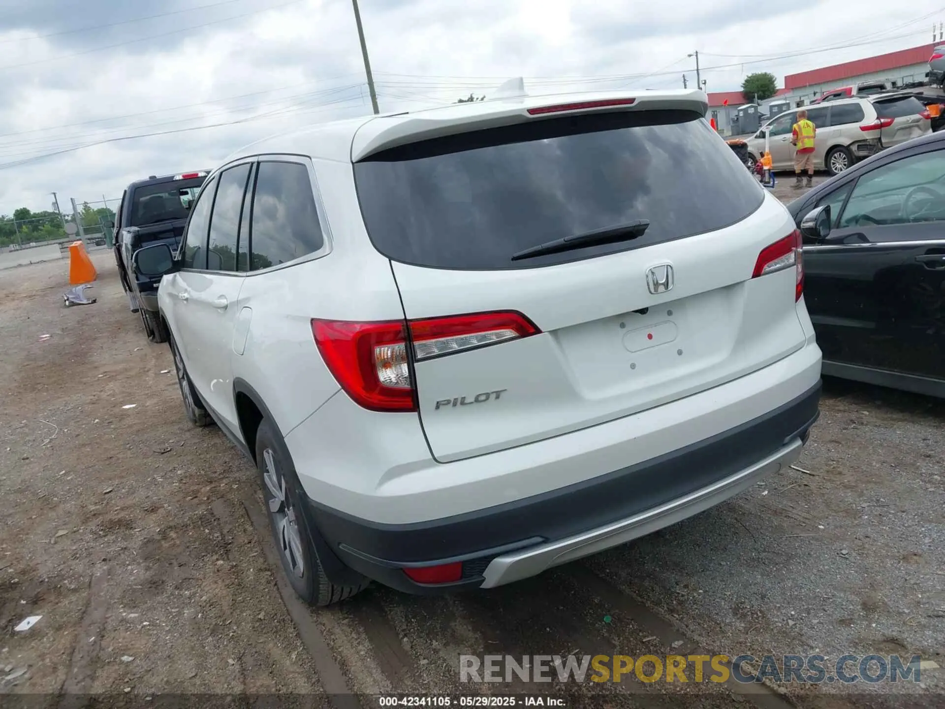 3 fotografías del automóvil dañado 5FNYF5H52NB003232 HONDA PILOT 2022