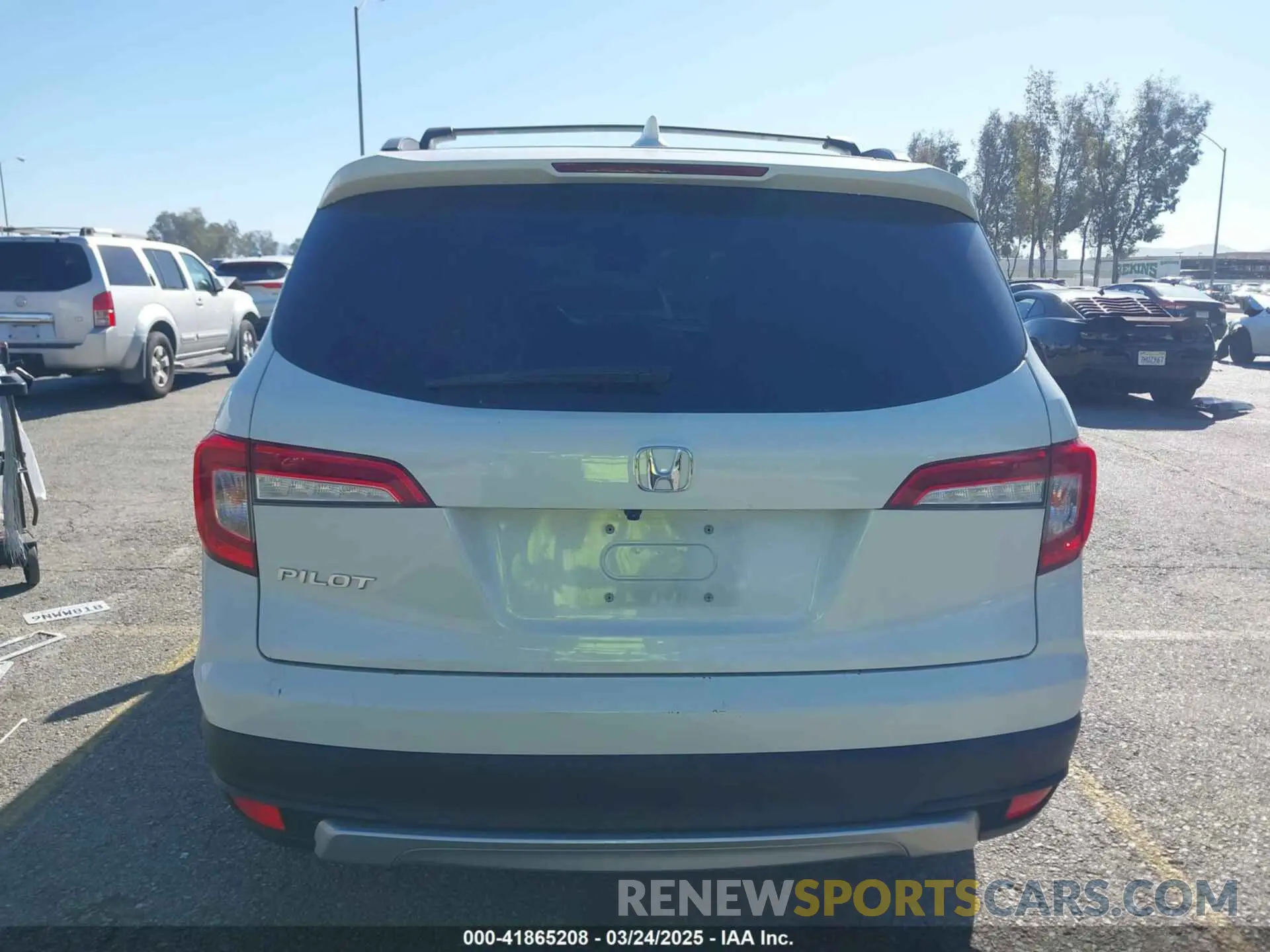 15 fotografías del automóvil dañado 5FNYF5H52NB009628 HONDA PILOT 2022