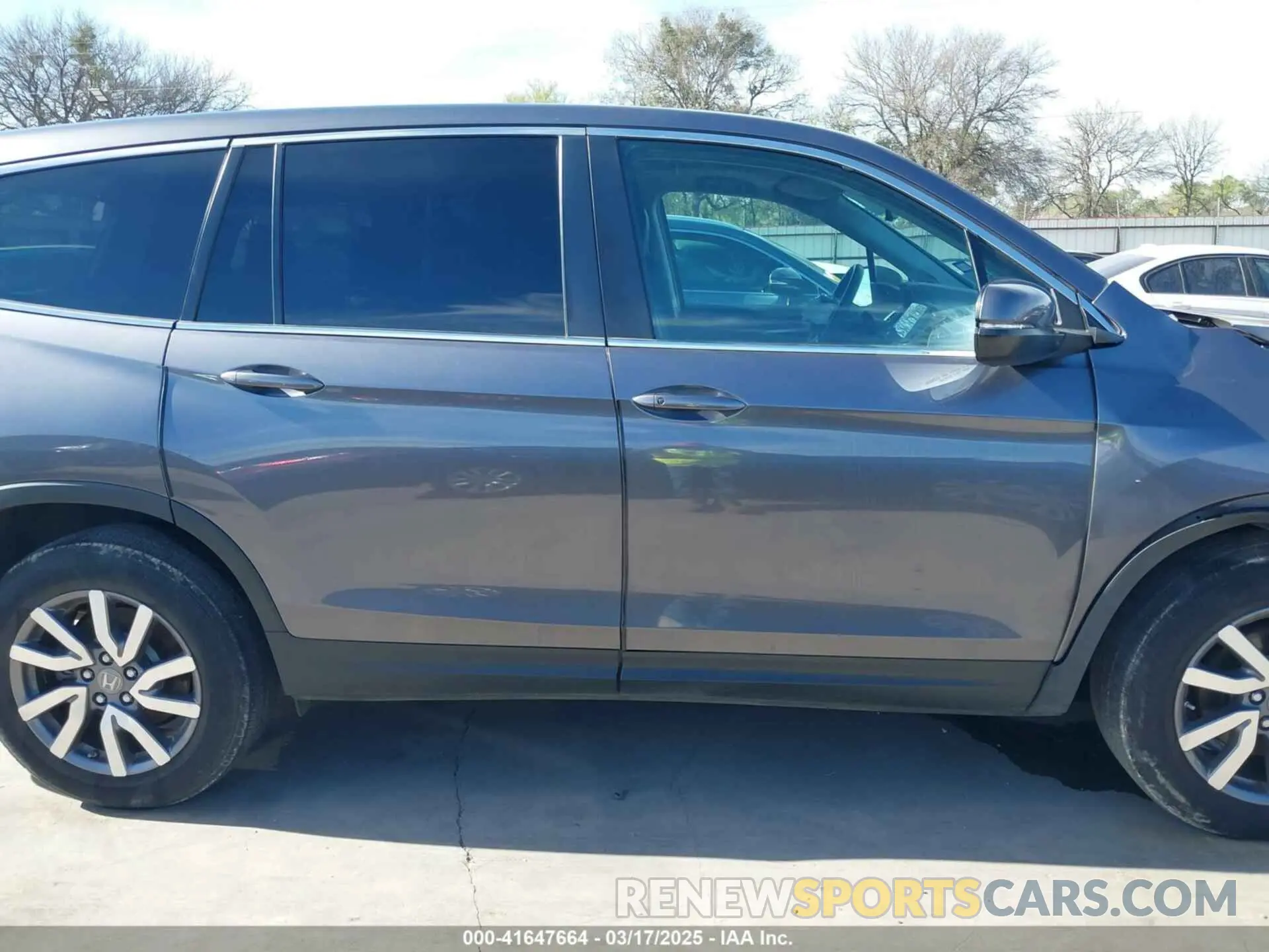14 fotografías del automóvil dañado 5FNYF5H54NB036328 HONDA PILOT 2022