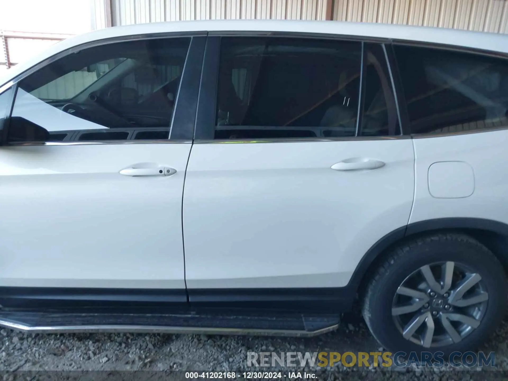 14 fotografías del automóvil dañado 5FNYF5H56NB011849 HONDA PILOT 2022