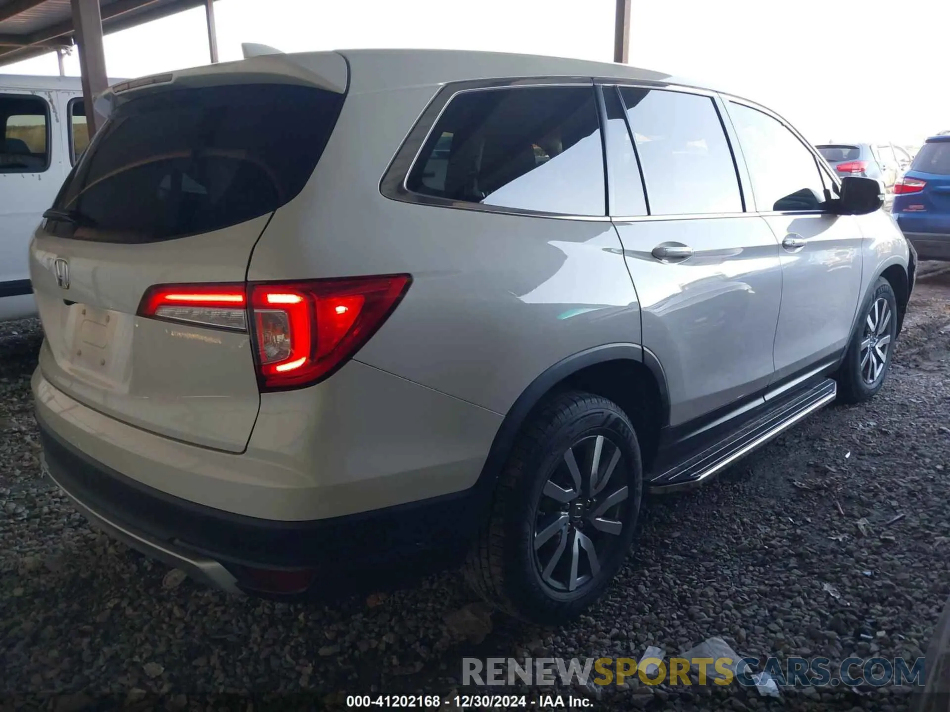 4 fotografías del automóvil dañado 5FNYF5H56NB011849 HONDA PILOT 2022