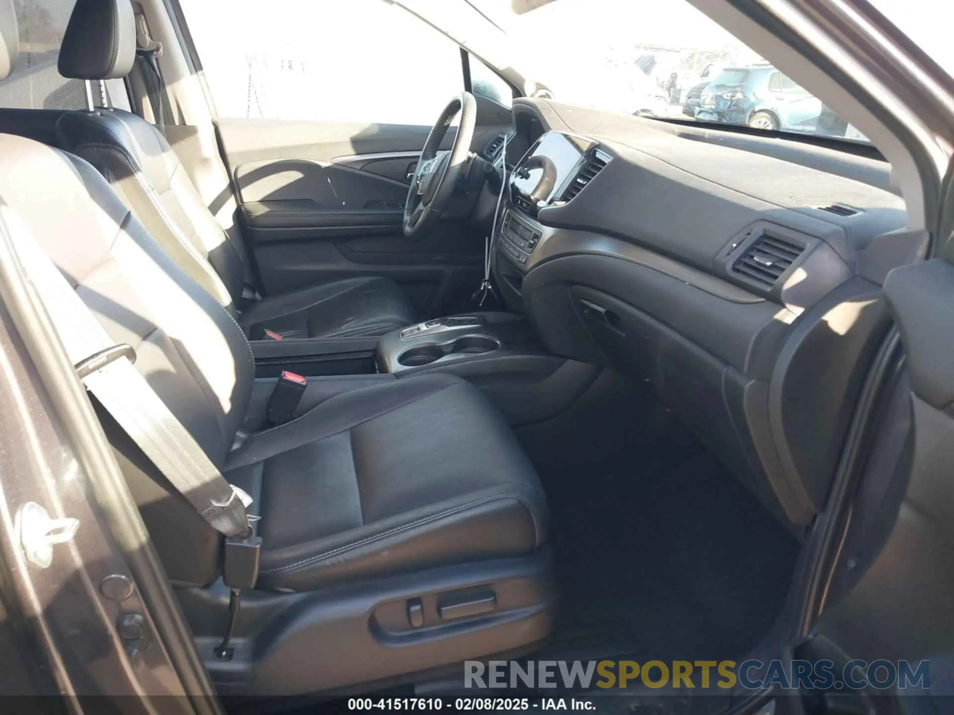 5 fotografías del automóvil dañado 5FNYF5H58NB006653 HONDA PILOT 2022