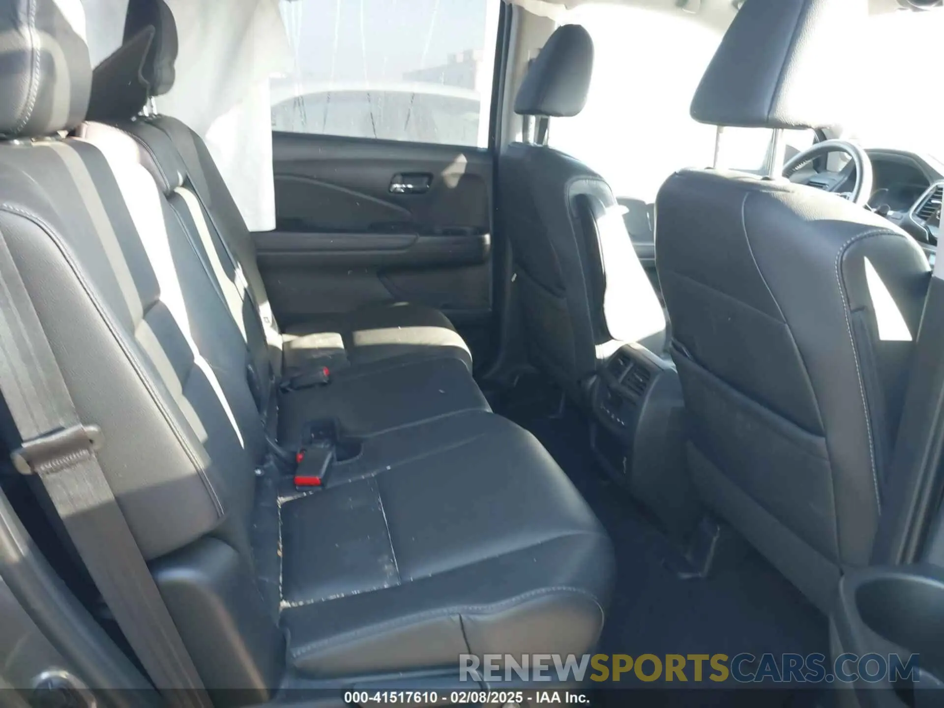 8 fotografías del automóvil dañado 5FNYF5H58NB006653 HONDA PILOT 2022
