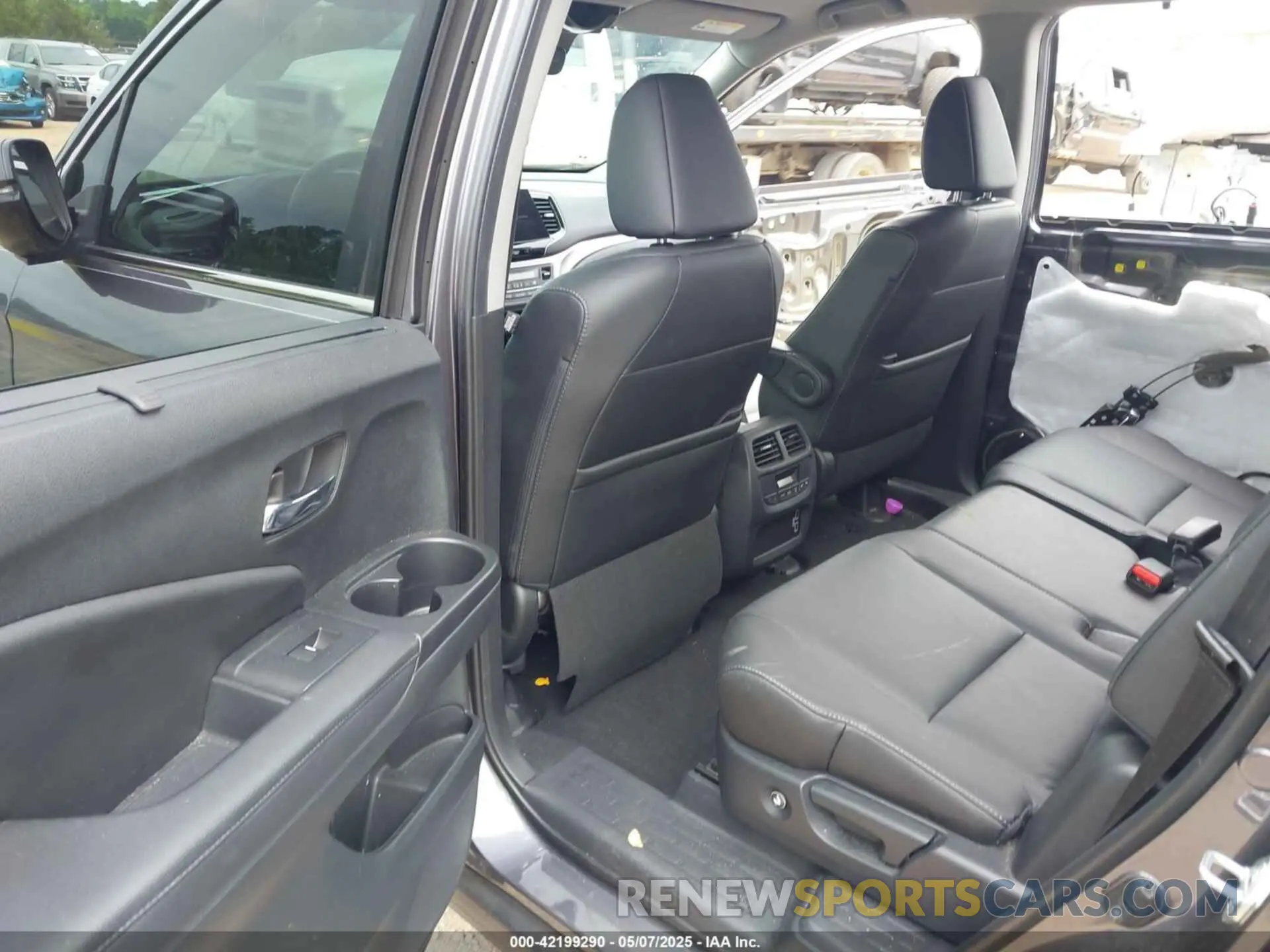 8 fotografías del automóvil dañado 5FNYF6H21NB096658 HONDA PILOT 2022