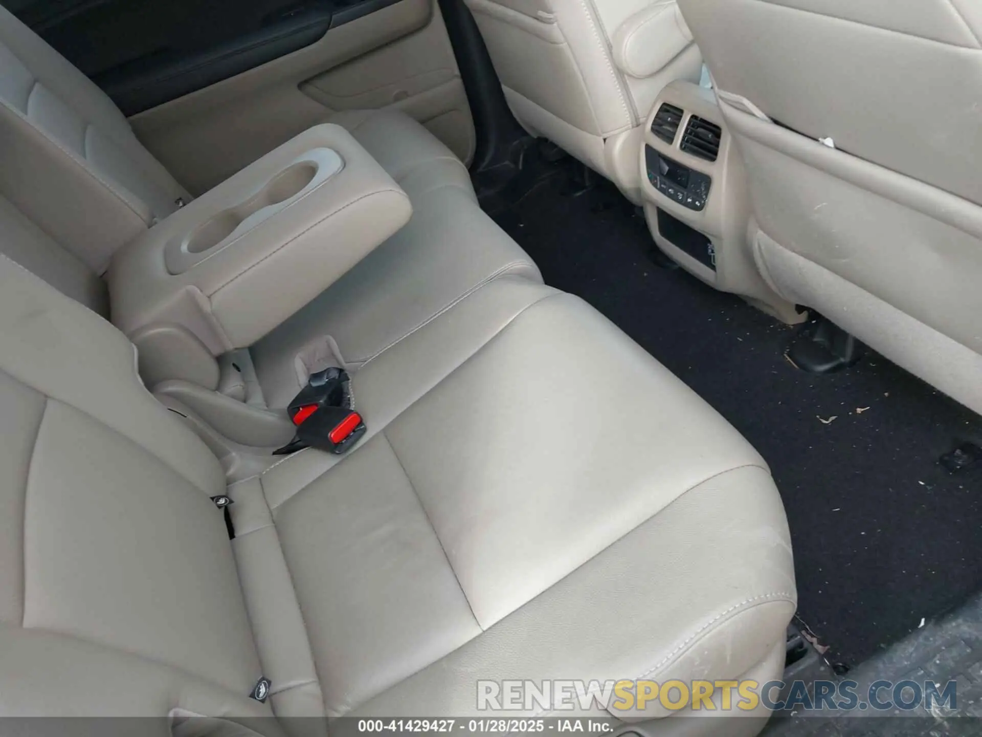 8 fotografías del automóvil dañado 5FNYF6H23NB065945 HONDA PILOT 2022