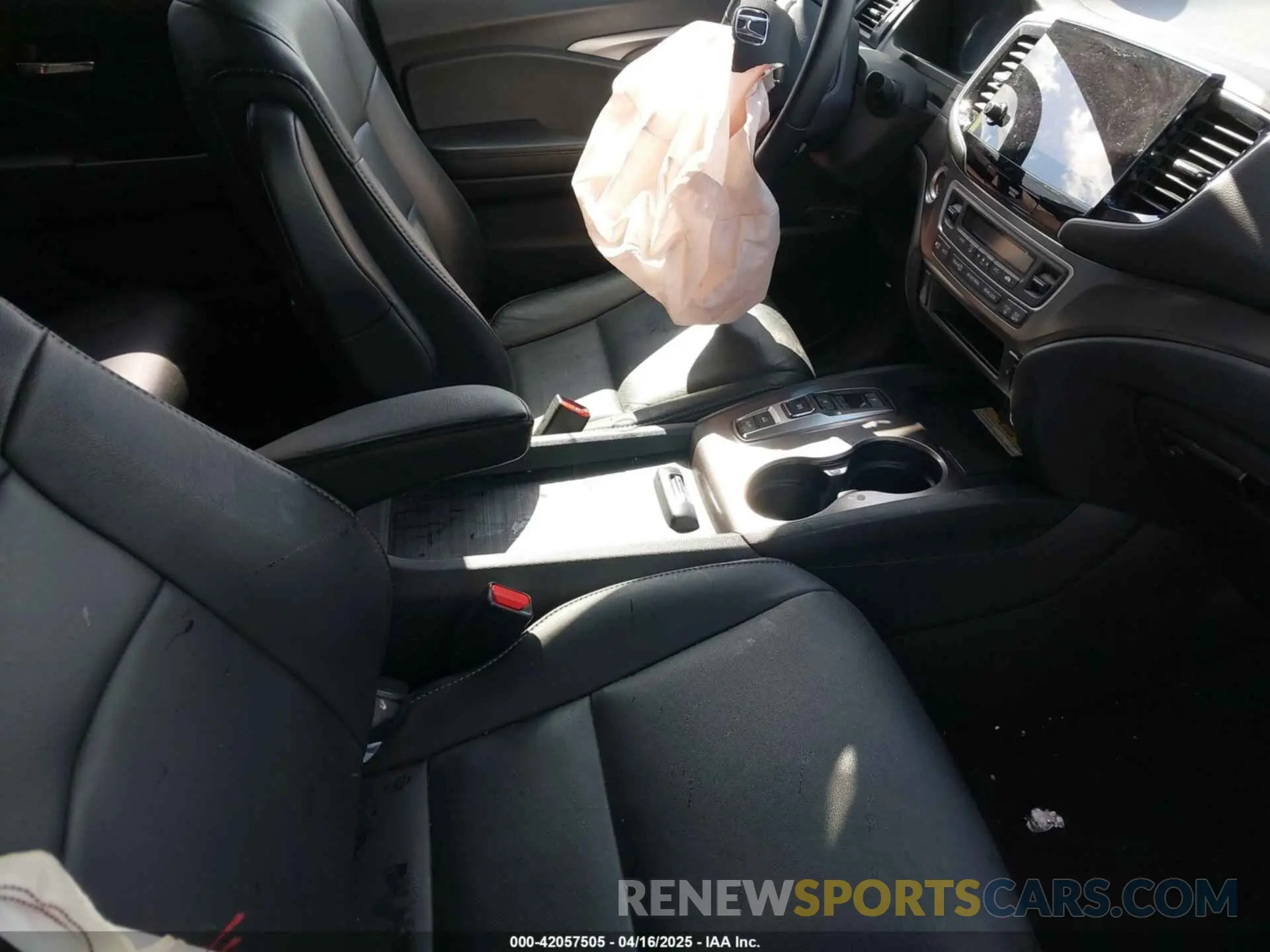 5 fotografías del automóvil dañado 5FNYF6H25NB096680 HONDA PILOT 2022