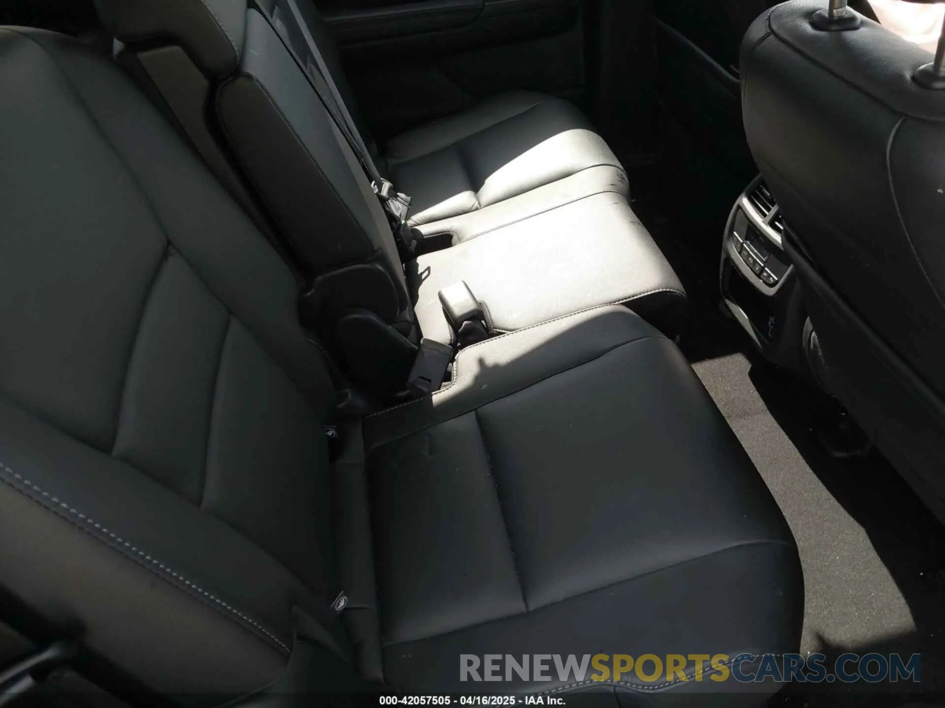 8 fotografías del automóvil dañado 5FNYF6H25NB096680 HONDA PILOT 2022