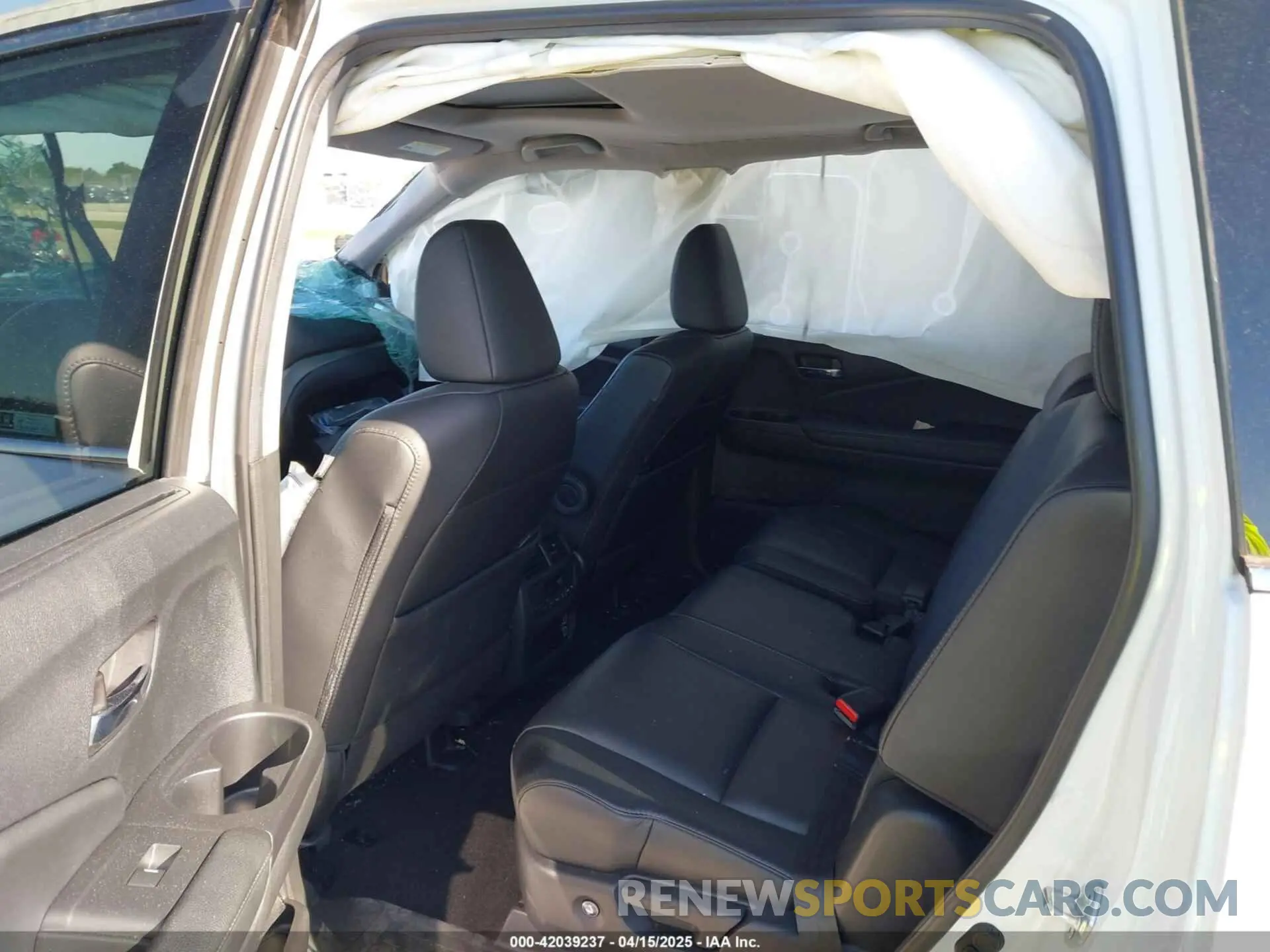 8 fotografías del automóvil dañado 5FNYF6H29NB086136 HONDA PILOT 2022