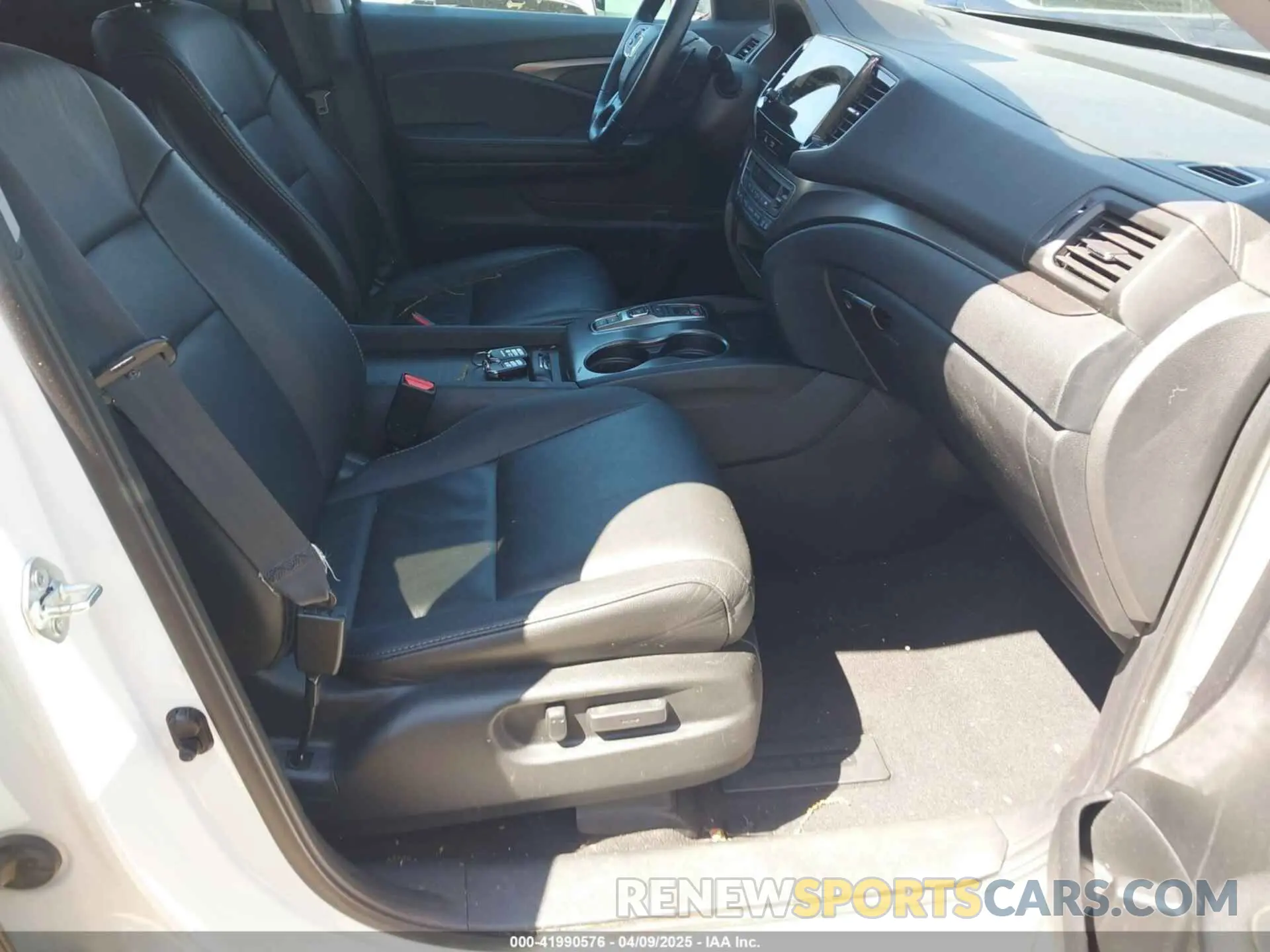 5 fotografías del automóvil dañado 5FNYF6H51NB014258 HONDA PILOT 2022