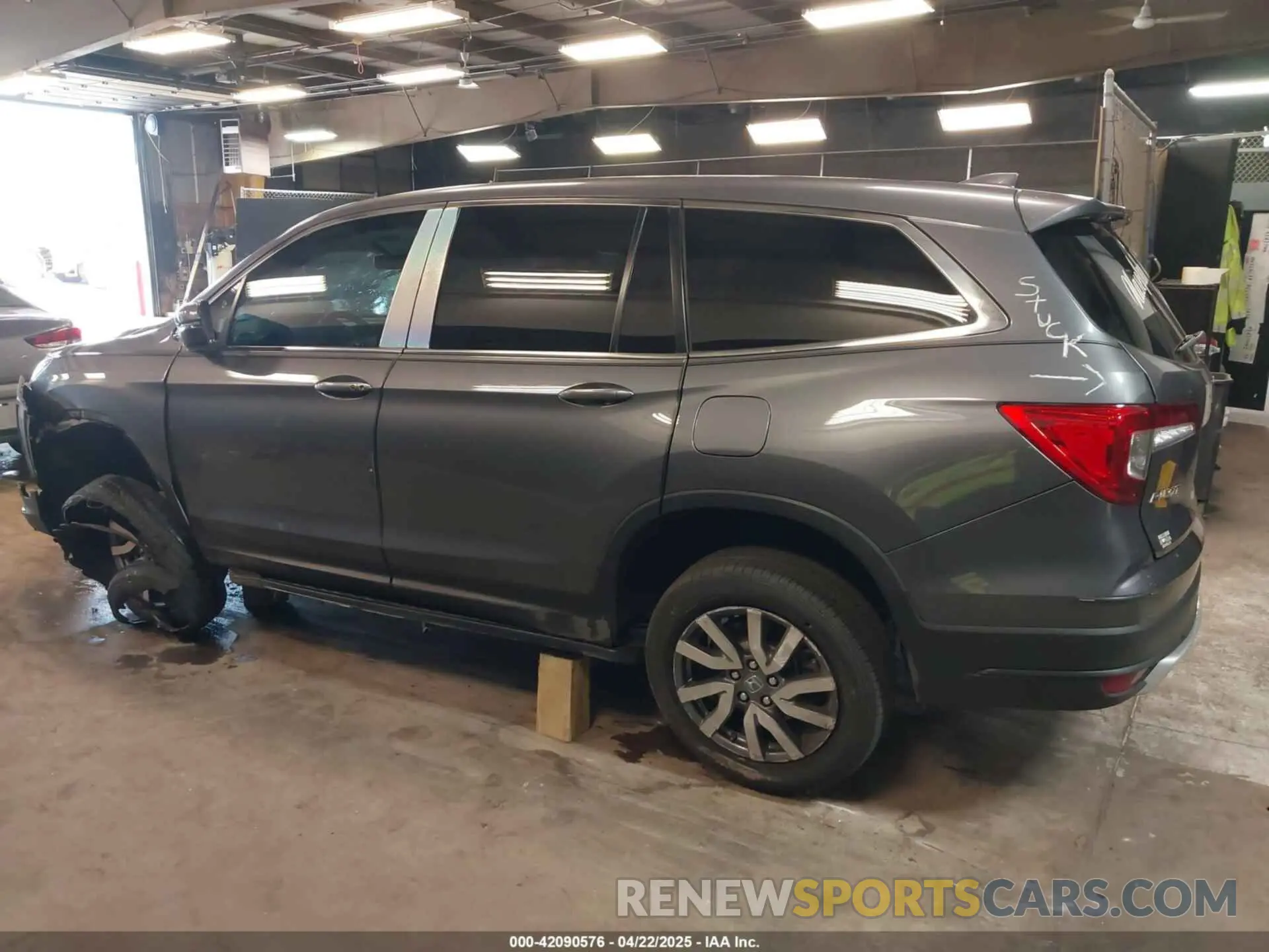 3 fotografías del automóvil dañado 5FNYF6H59NB000754 HONDA PILOT 2022