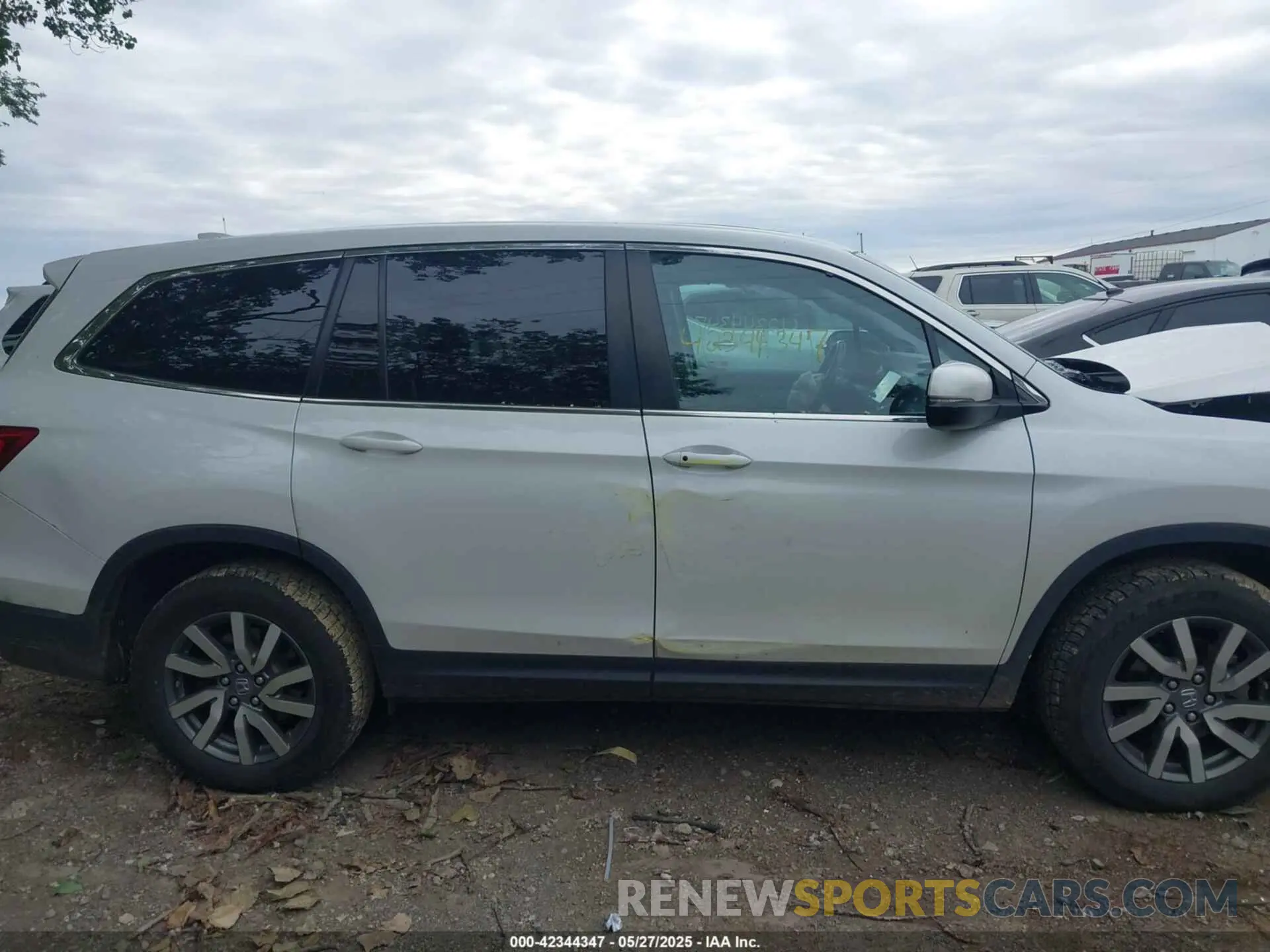 14 fotografías del automóvil dañado 5FNYF6H59NB018137 HONDA PILOT 2022