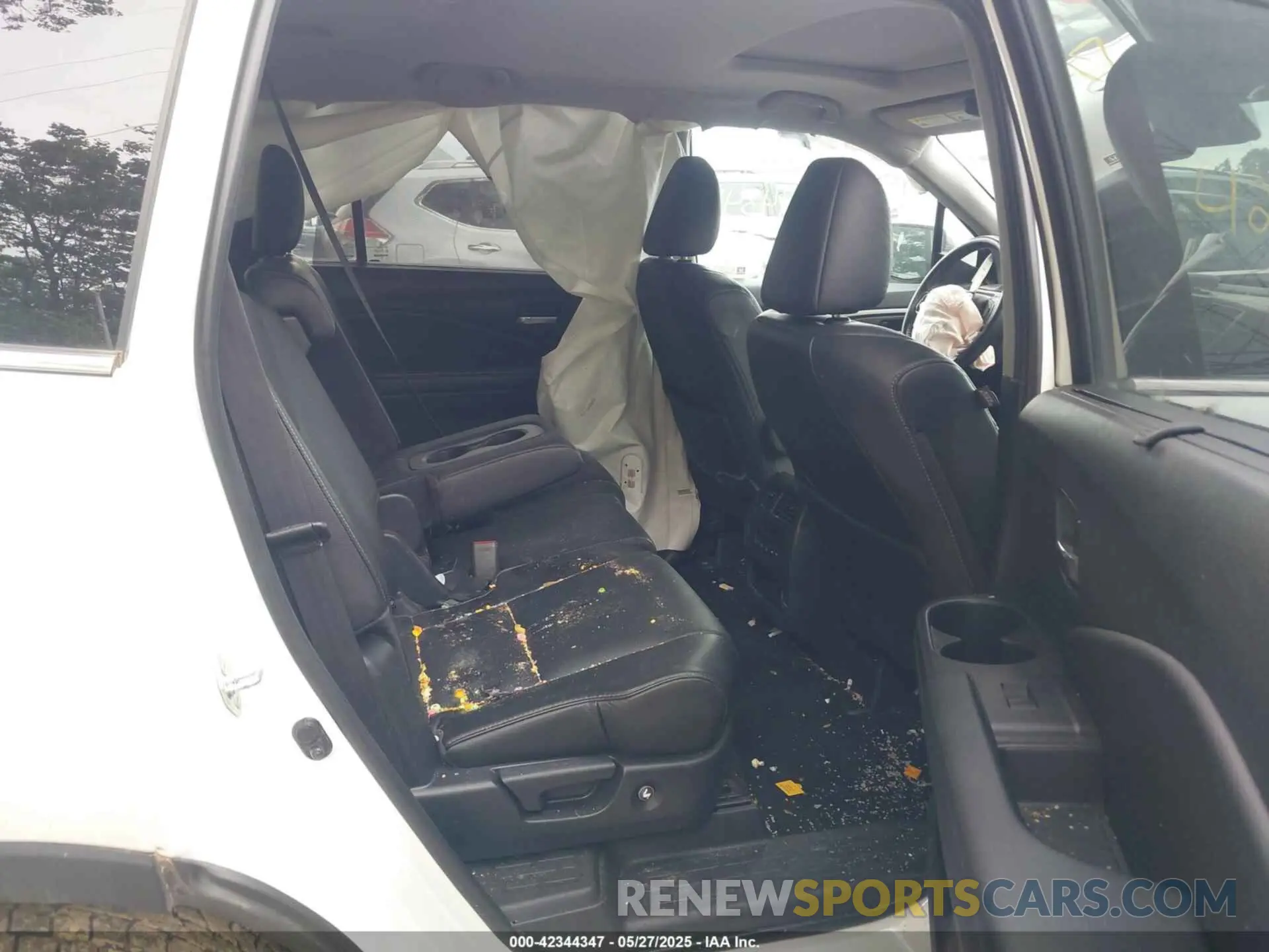 8 fotografías del automóvil dañado 5FNYF6H59NB018137 HONDA PILOT 2022