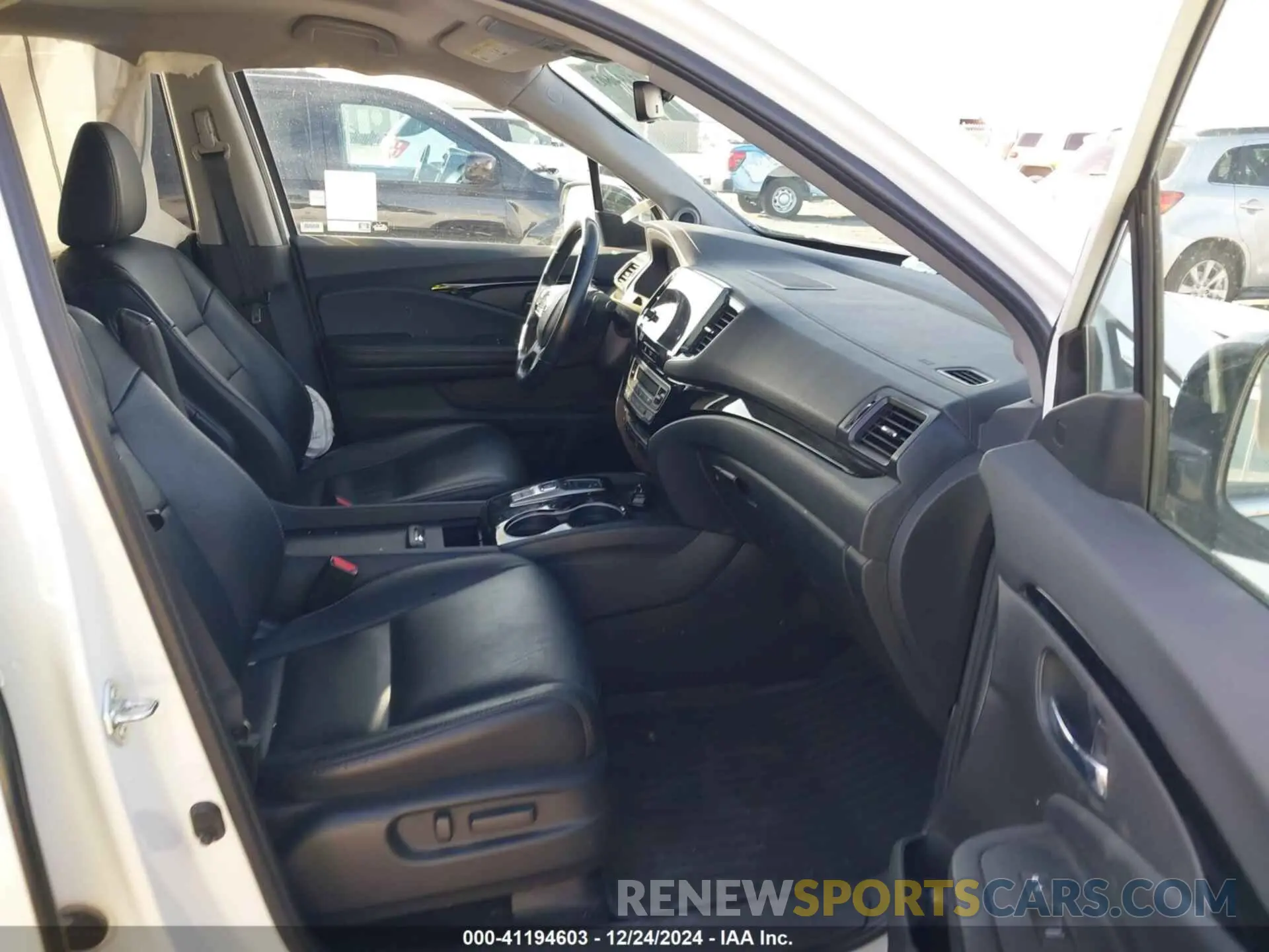 5 fotografías del automóvil dañado 5FNYF6H67NB017660 HONDA PILOT 2022