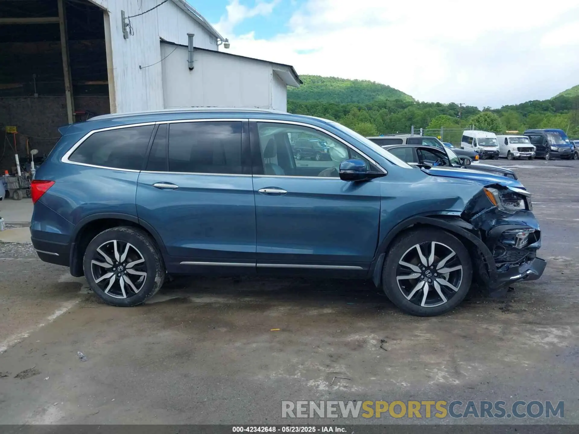 14 fotografías del automóvil dañado 5FNYF6H68NB011186 HONDA PILOT 2022