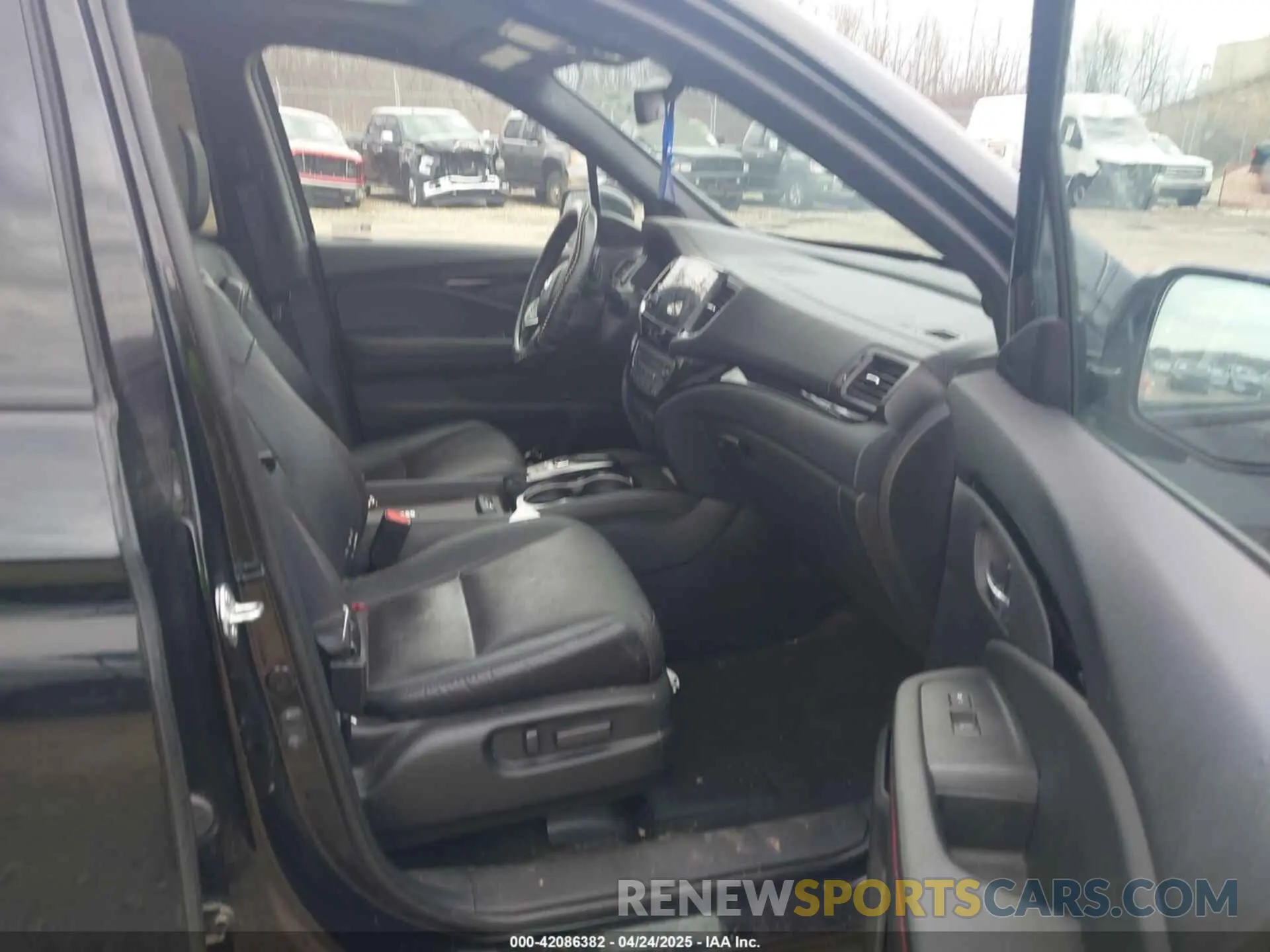 5 fotografías del automóvil dañado 5FNYF6H79NB004191 HONDA PILOT 2022
