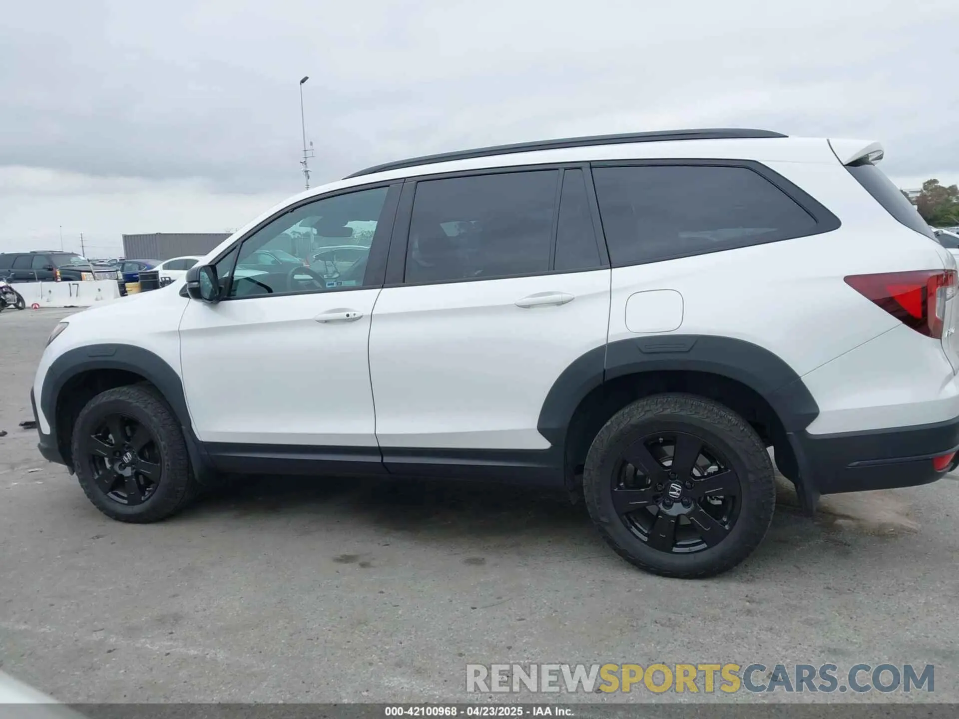 14 fotografías del automóvil dañado 5FNYF6H8XNB082116 HONDA PILOT 2022