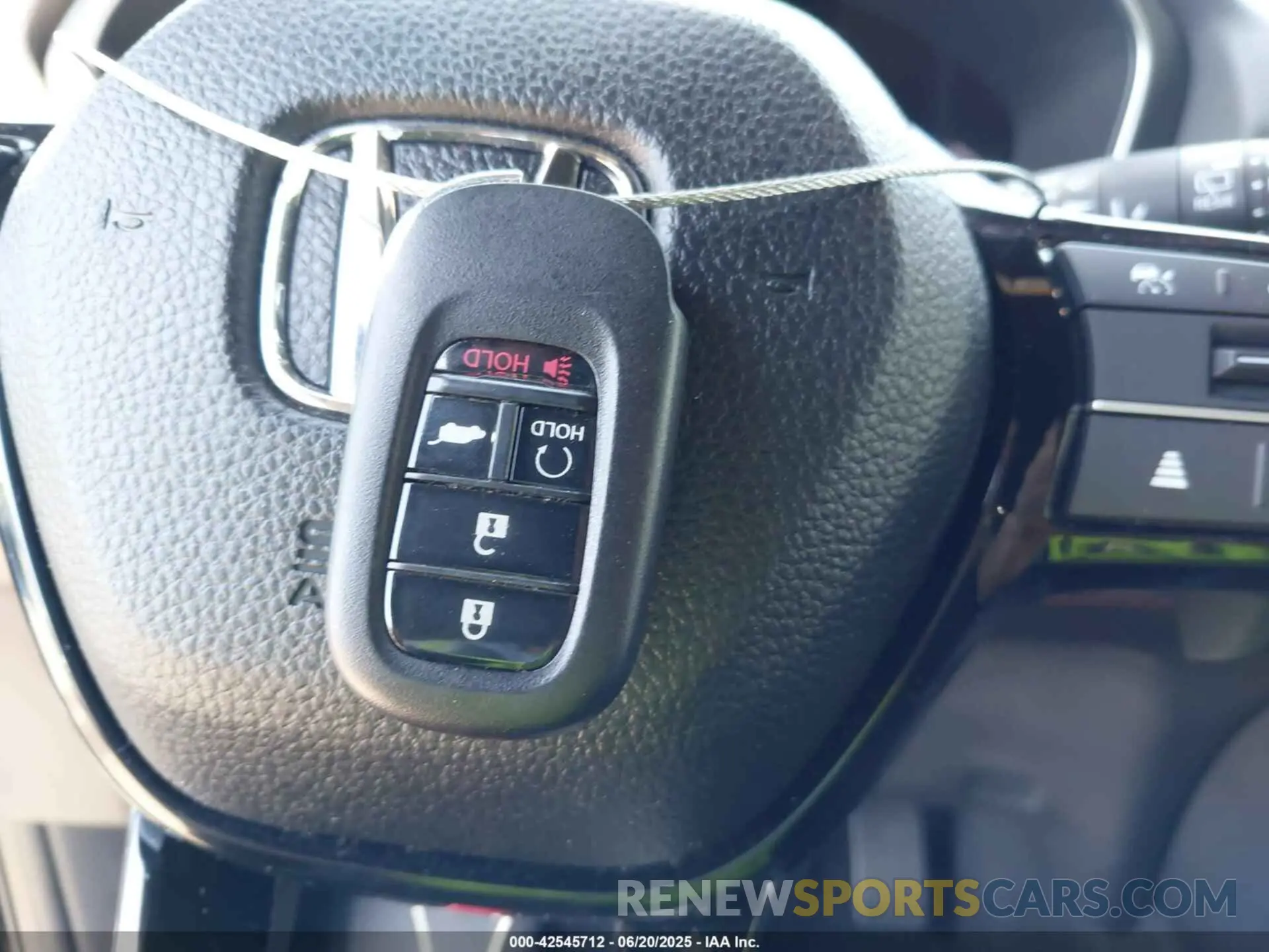 11 fotografías del automóvil dañado 5FNYG1H36PB024804 HONDA PILOT 2023