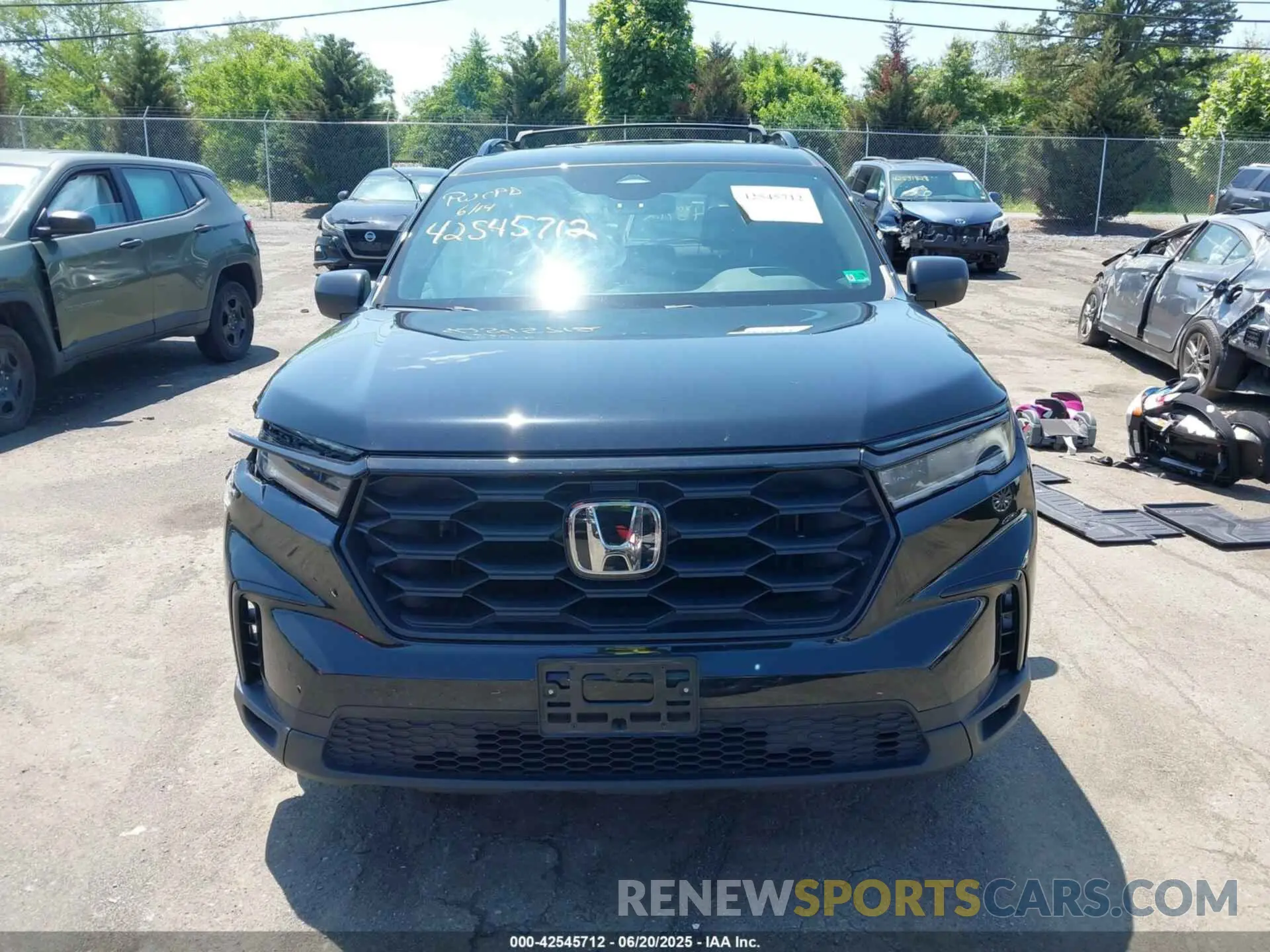12 fotografías del automóvil dañado 5FNYG1H36PB024804 HONDA PILOT 2023