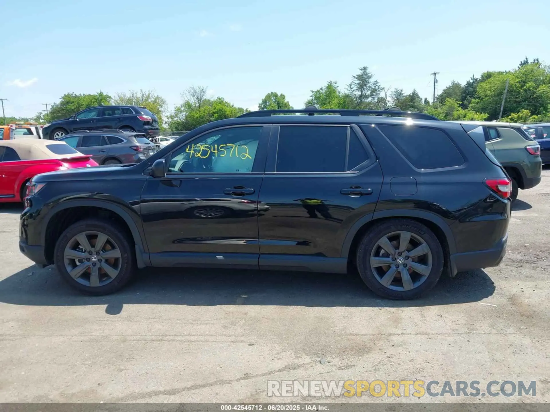 14 fotografías del automóvil dañado 5FNYG1H36PB024804 HONDA PILOT 2023