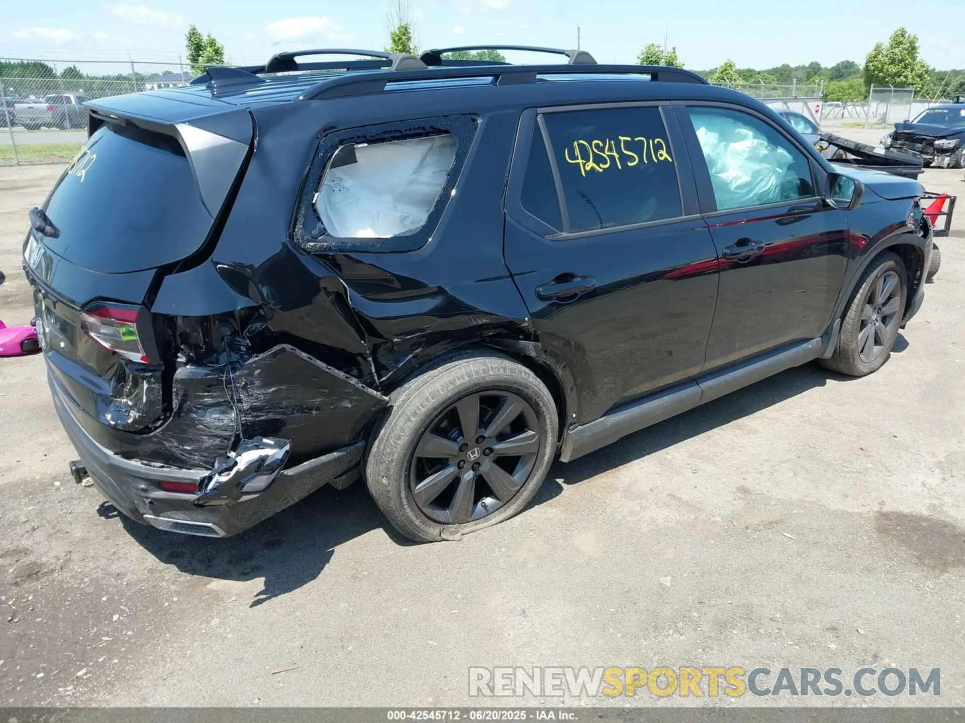 4 fotografías del automóvil dañado 5FNYG1H36PB024804 HONDA PILOT 2023