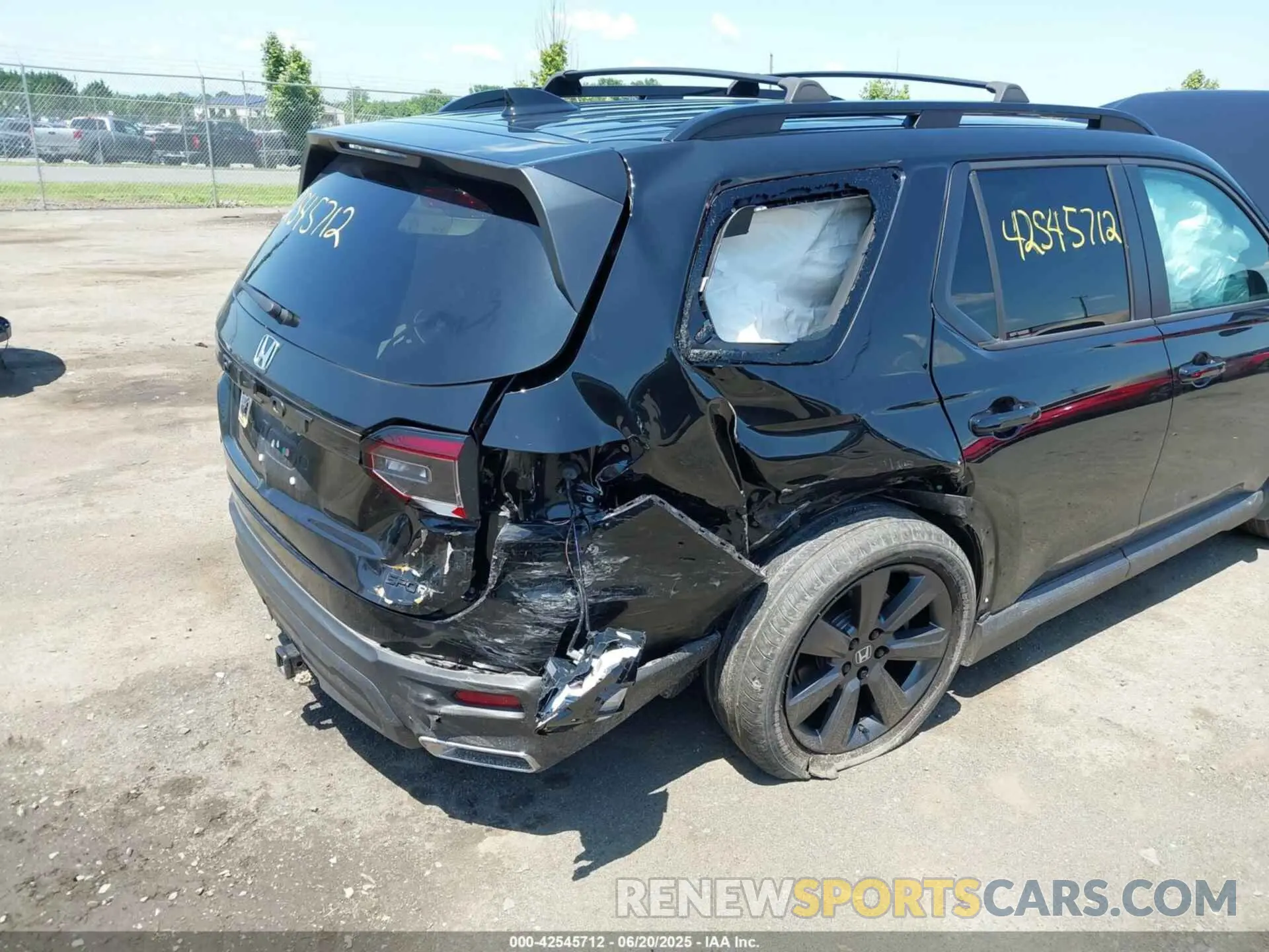 6 fotografías del automóvil dañado 5FNYG1H36PB024804 HONDA PILOT 2023