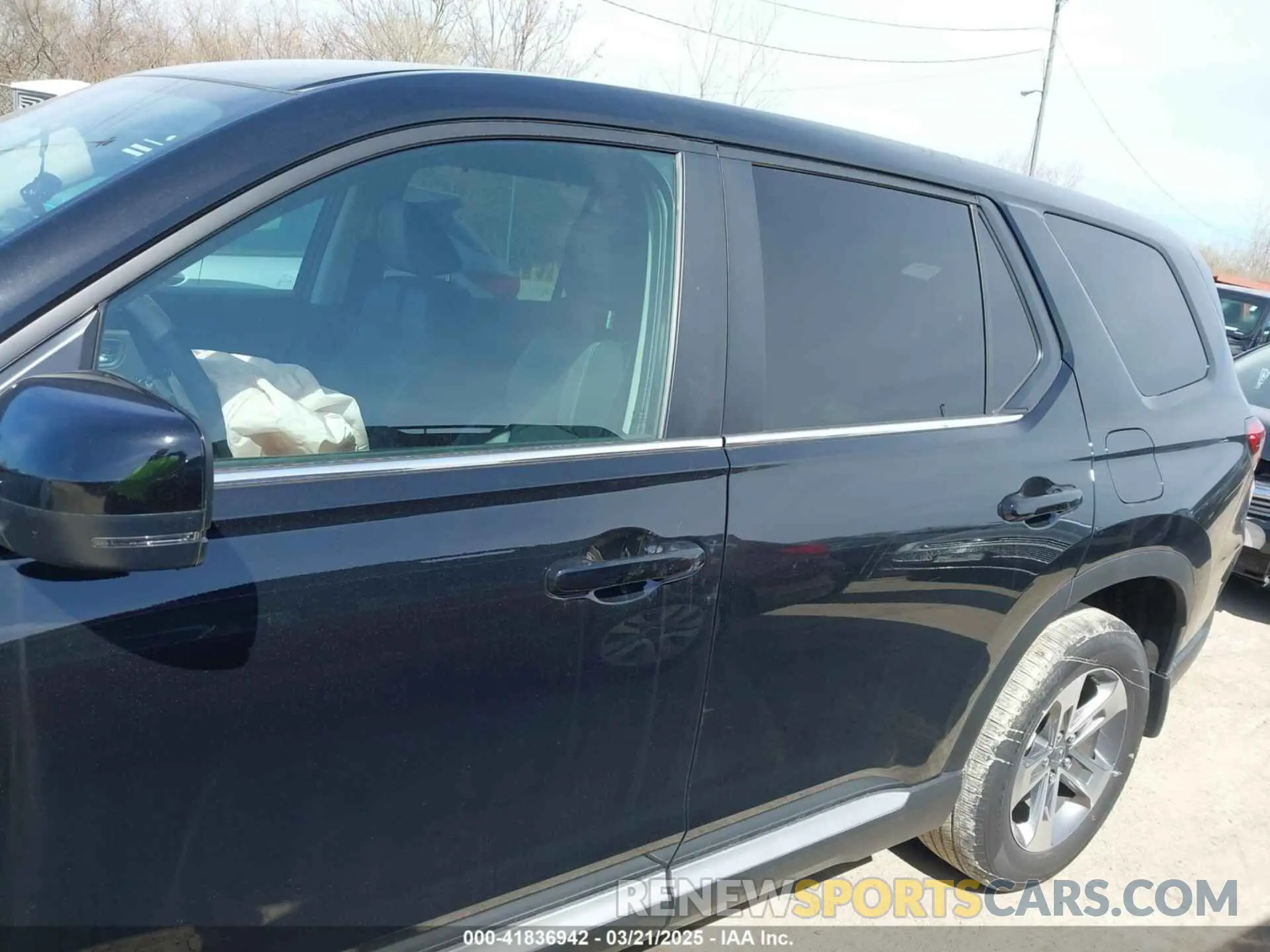 14 fotografías del automóvil dañado 5FNYG1H58PB013515 HONDA PILOT 2023