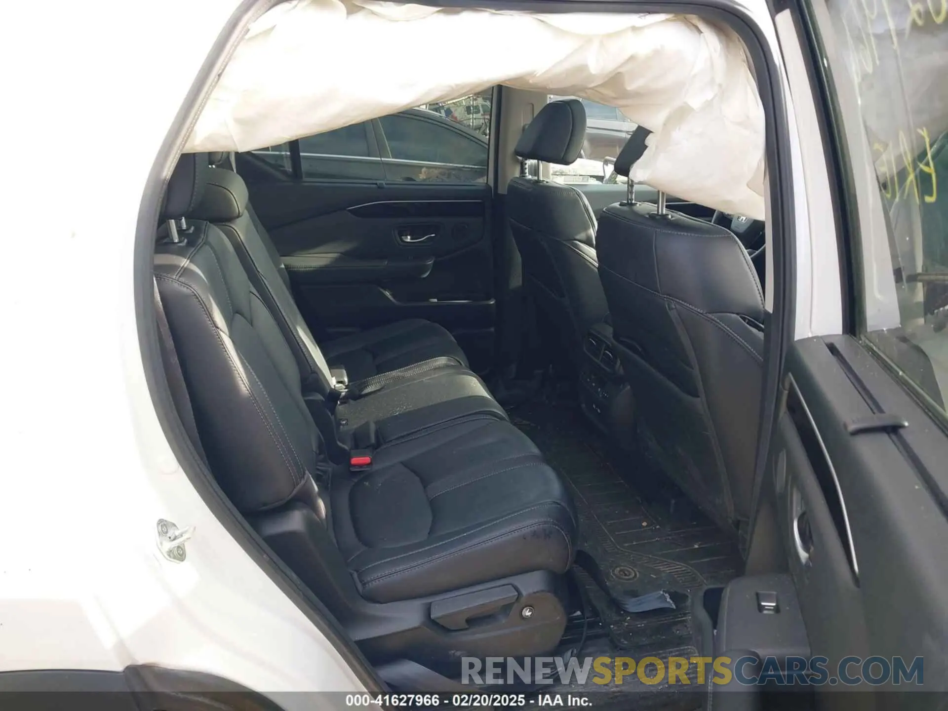 8 fotografías del automóvil dañado 5FNYG1H73PB020471 HONDA PILOT 2023