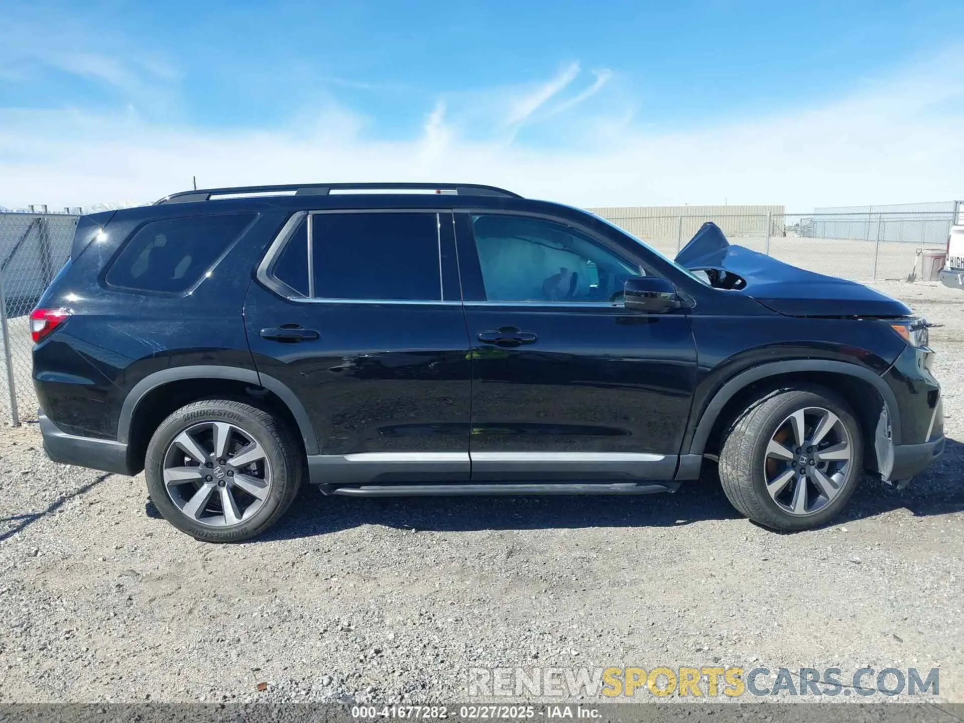 13 fotografías del automóvil dañado 5FNYG1H80PB007959 HONDA PILOT 2023
