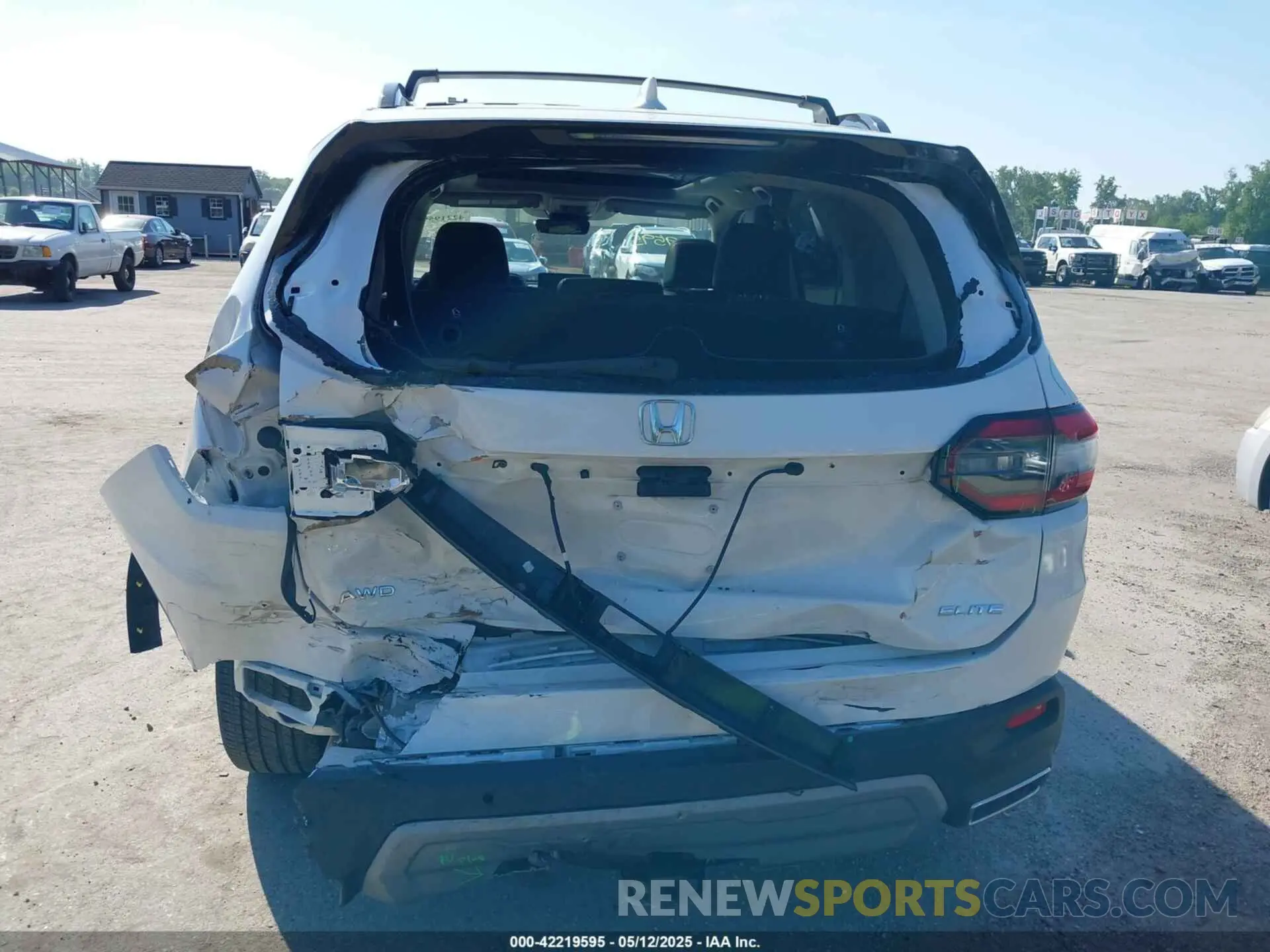 6 fotografías del automóvil dañado 5FNYG1H82PB046438 HONDA PILOT 2023