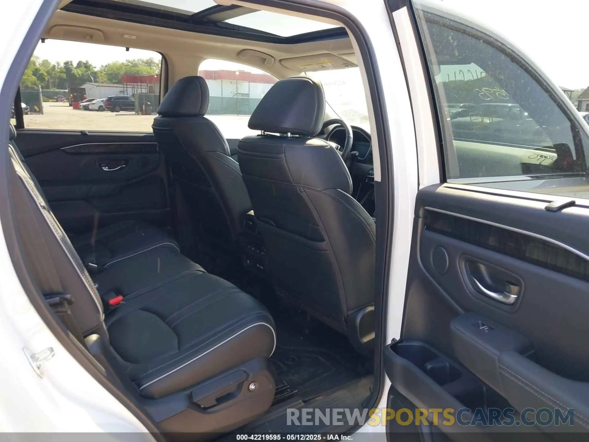 8 fotografías del automóvil dañado 5FNYG1H82PB046438 HONDA PILOT 2023
