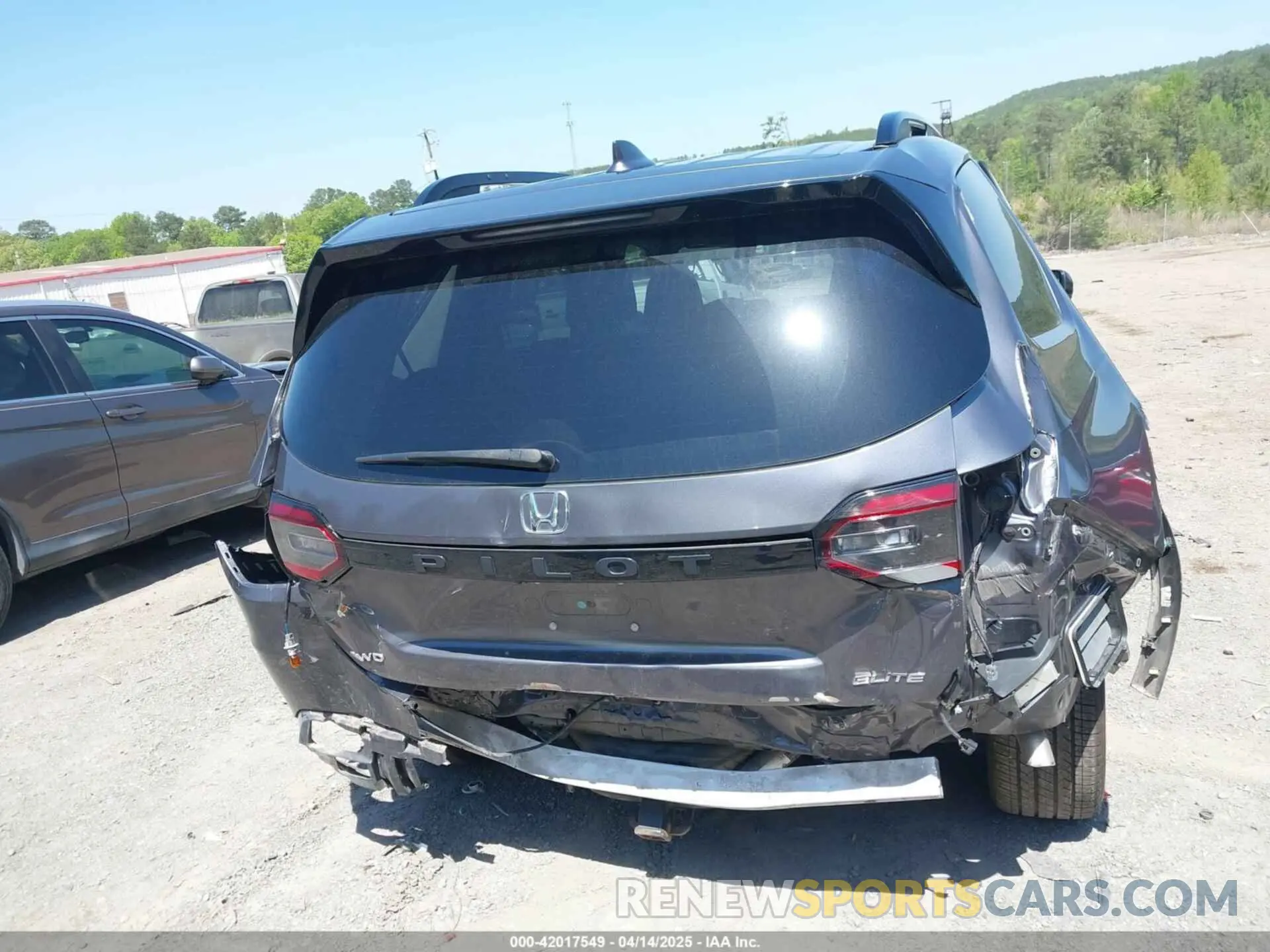 16 fotografías del automóvil dañado 5FNYG1H85PB035840 HONDA PILOT 2023