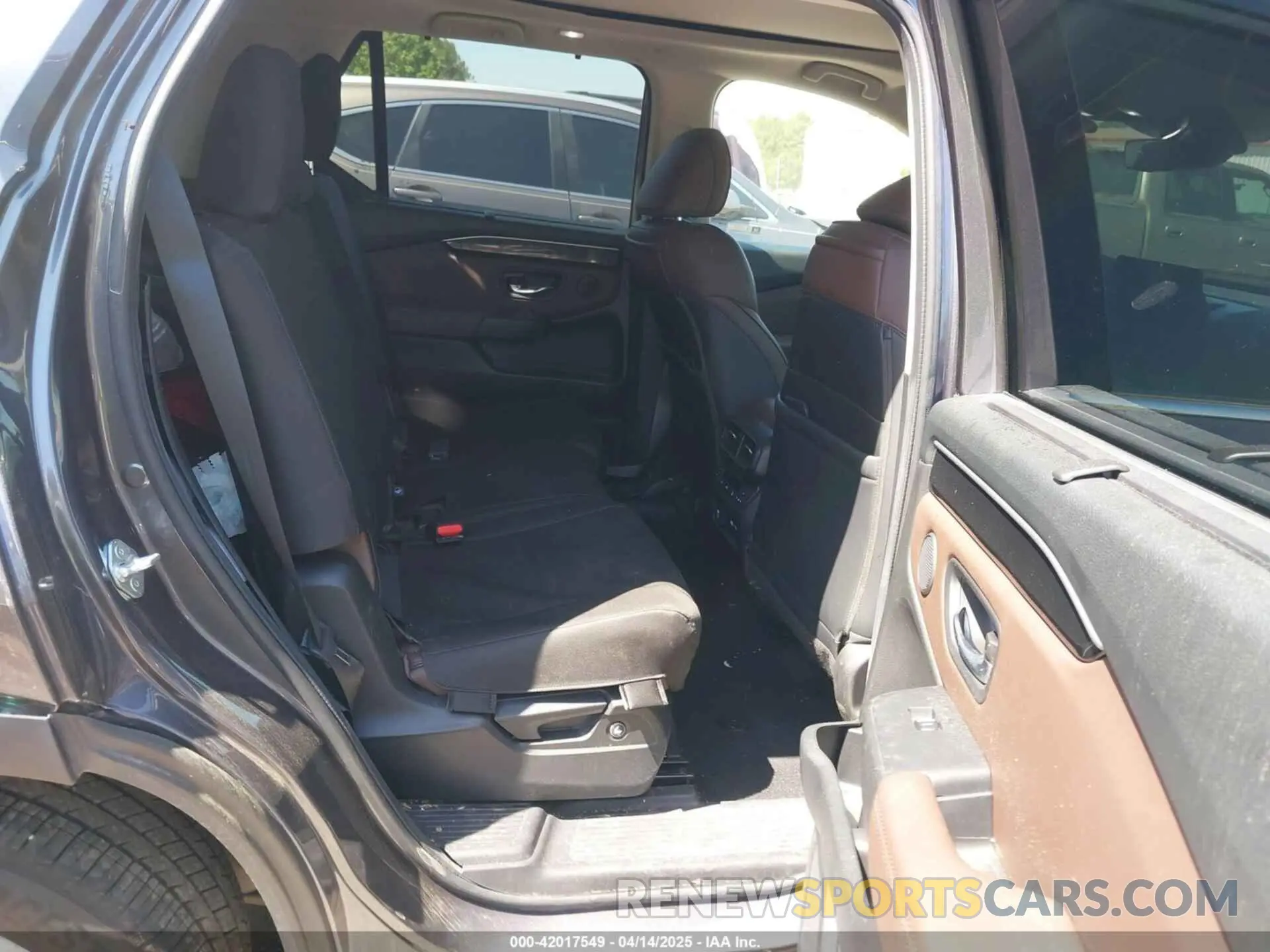 8 fotografías del automóvil dañado 5FNYG1H85PB035840 HONDA PILOT 2023
