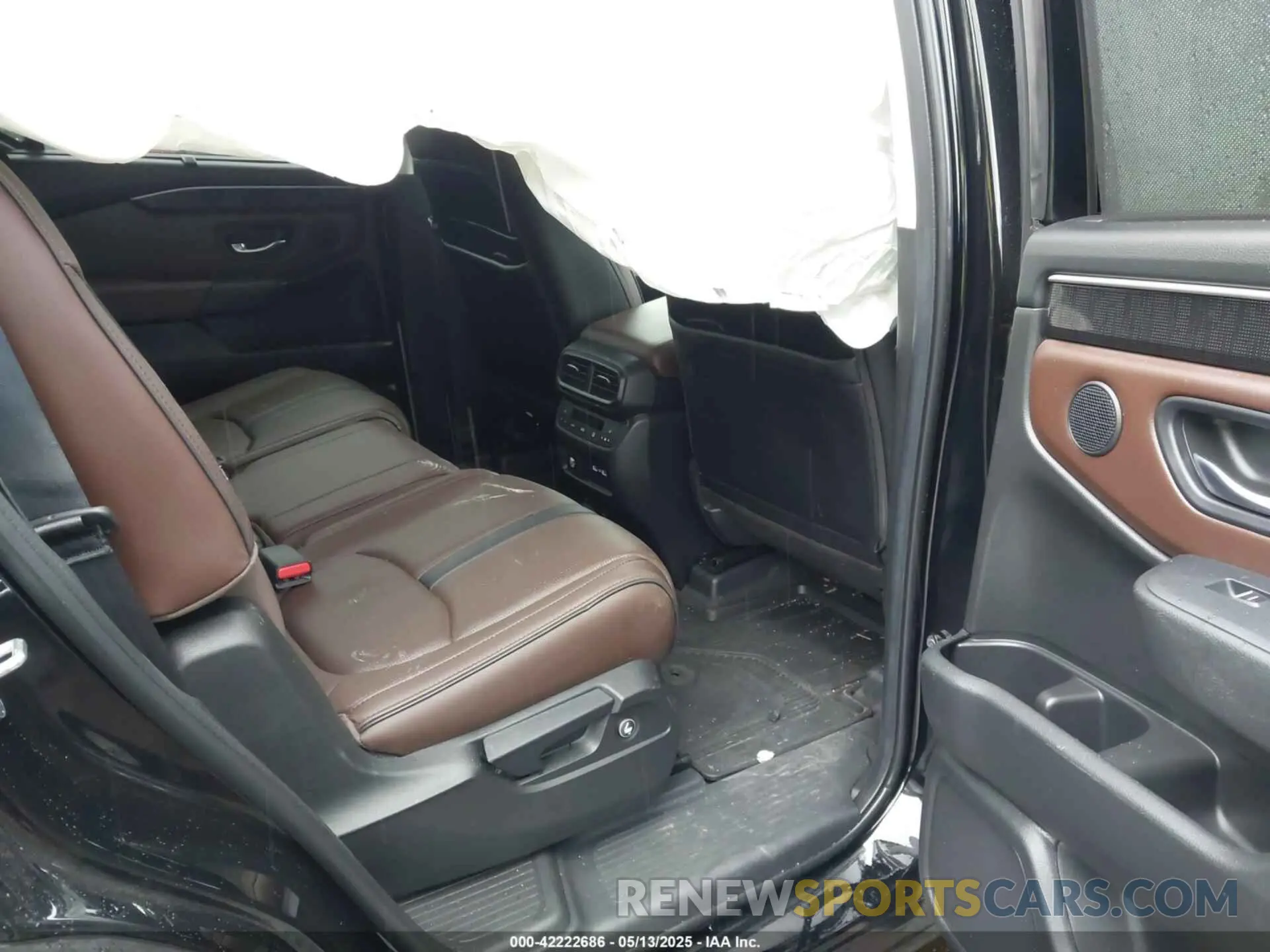 8 fotografías del automóvil dañado 5FNYG1H87PB040148 HONDA PILOT 2023