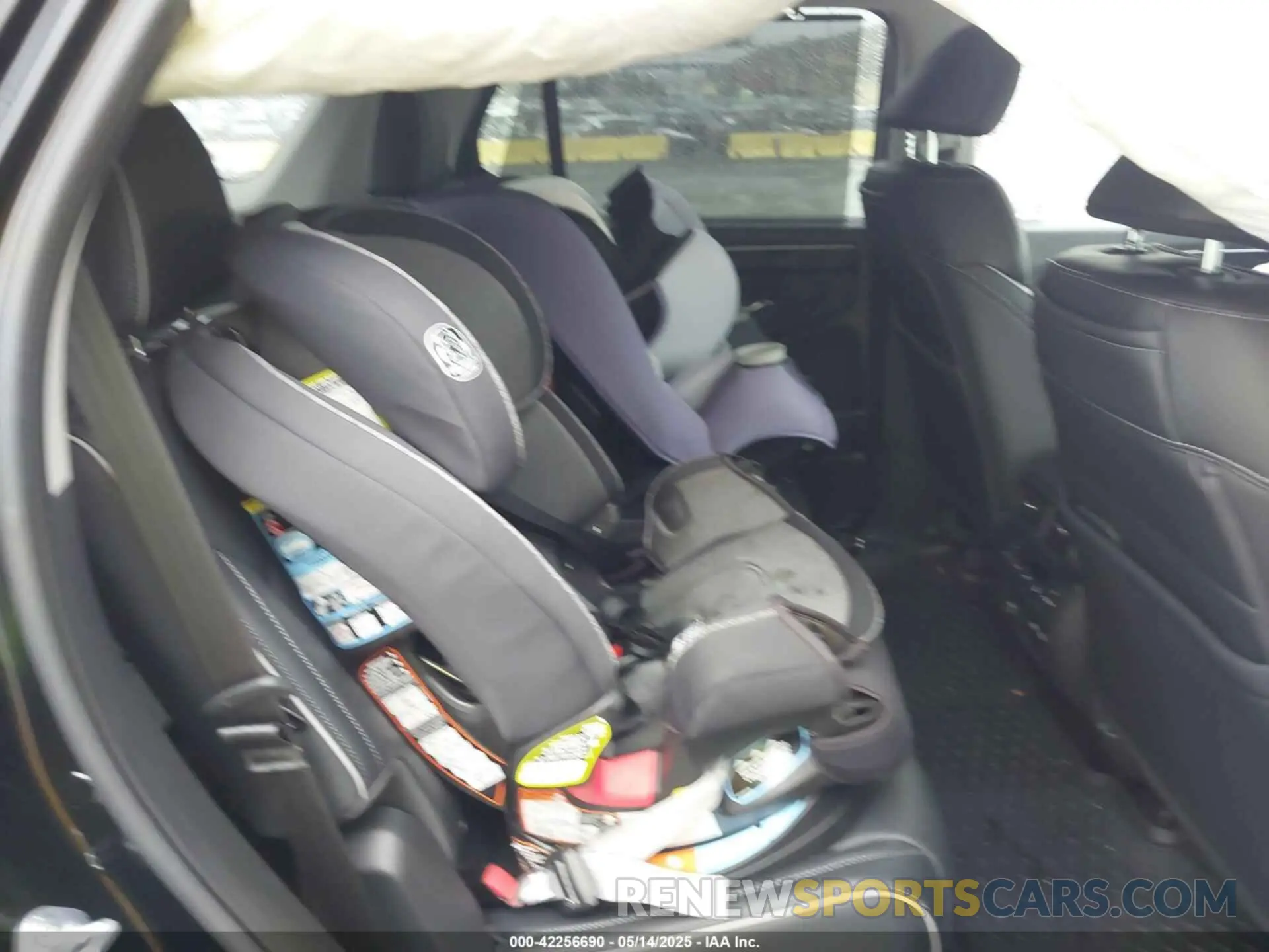 8 fotografías del automóvil dañado 5FNYG1H89PB030270 HONDA PILOT 2023