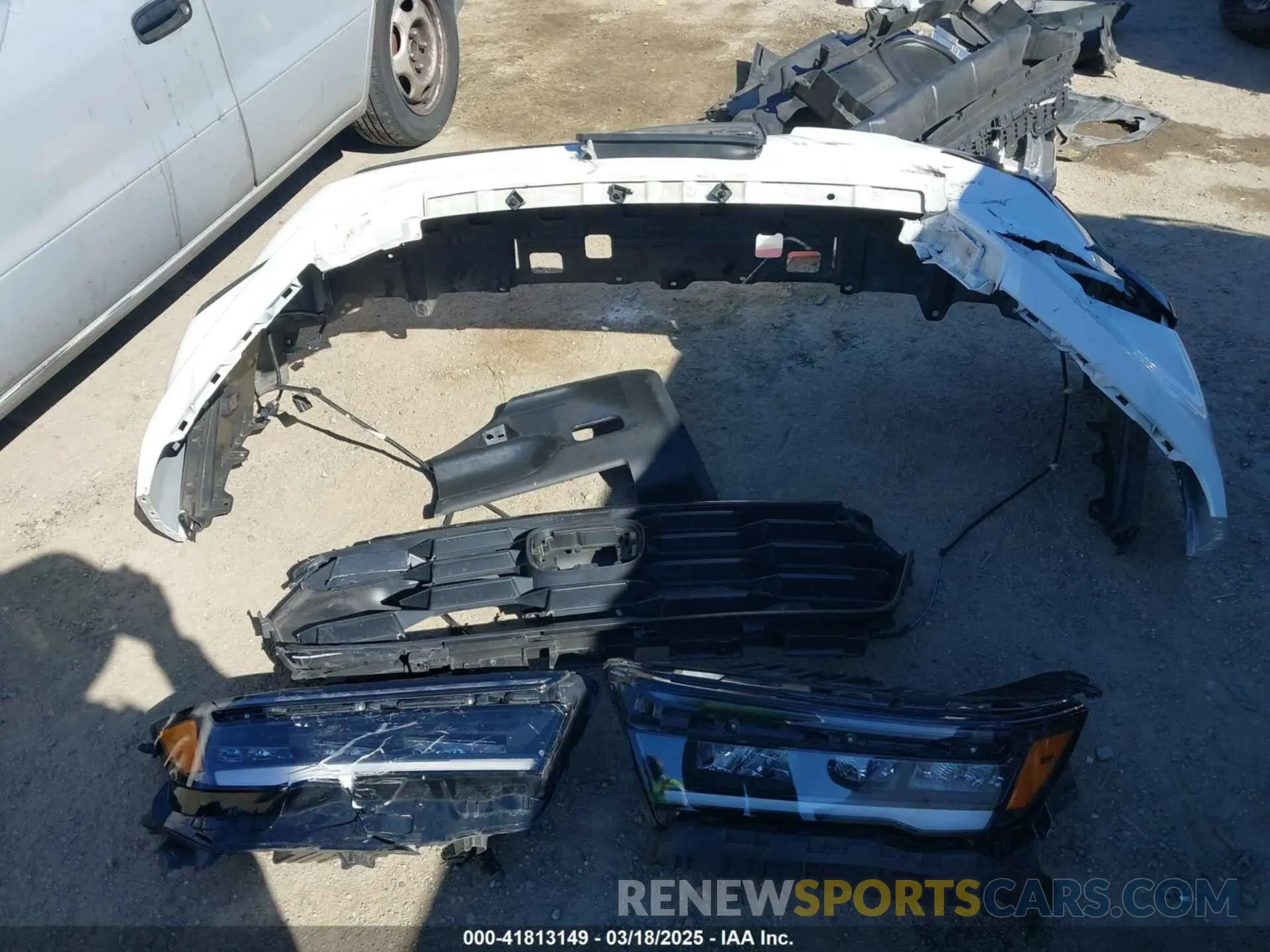 12 fotografías del automóvil dañado 5FNYG2H30PB012041 HONDA PILOT 2023