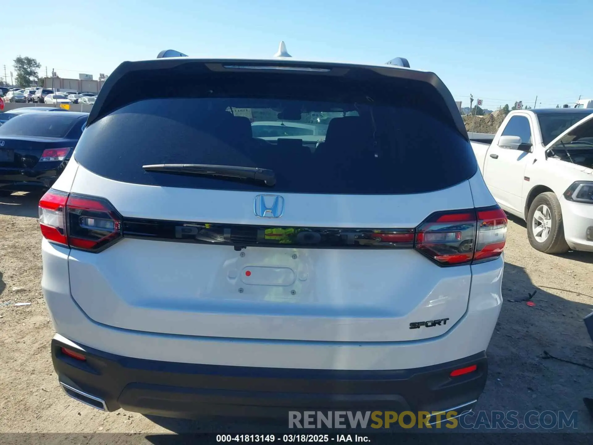 17 fotografías del automóvil dañado 5FNYG2H30PB012041 HONDA PILOT 2023