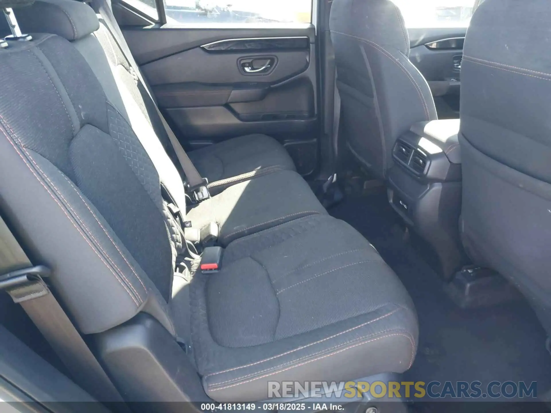 8 fotografías del automóvil dañado 5FNYG2H30PB012041 HONDA PILOT 2023