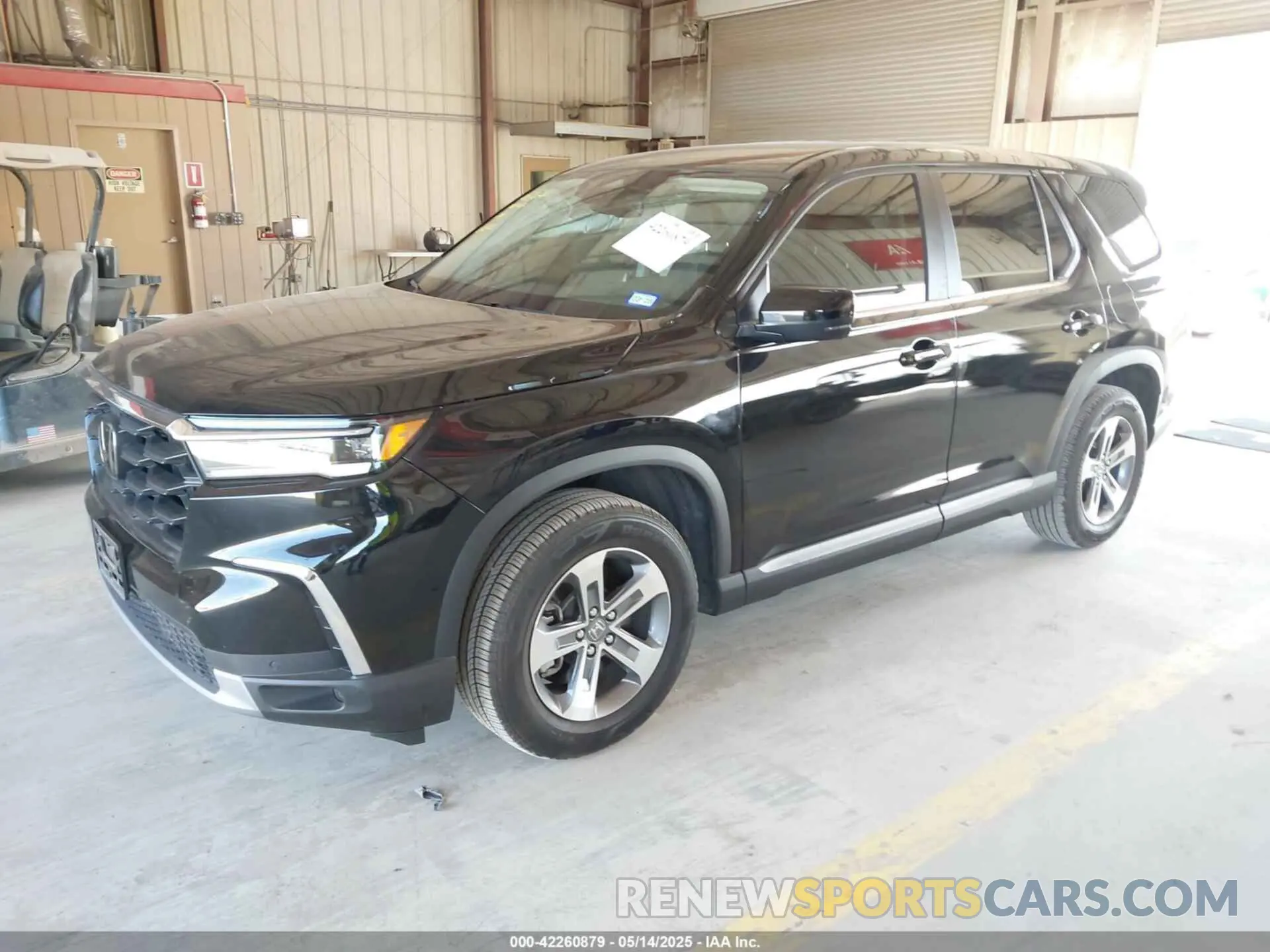2 fotografías del automóvil dañado 5FNYG2H53PB014416 HONDA PILOT 2023