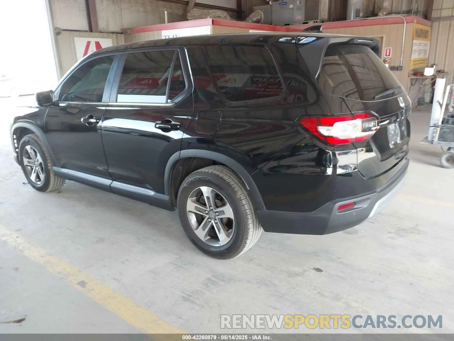 3 fotografías del automóvil dañado 5FNYG2H53PB014416 HONDA PILOT 2023
