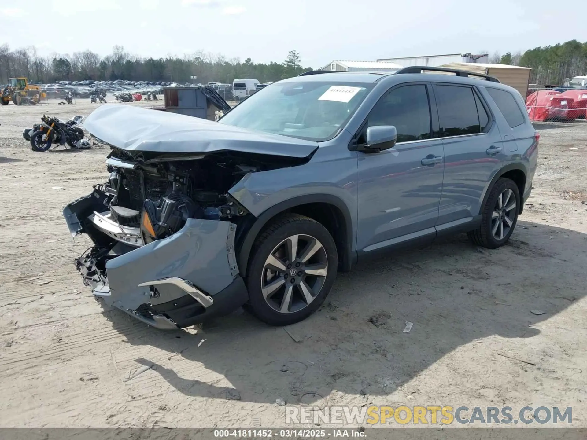 2 fotografías del automóvil dañado 5FNYG2H73PB000968 HONDA PILOT 2023