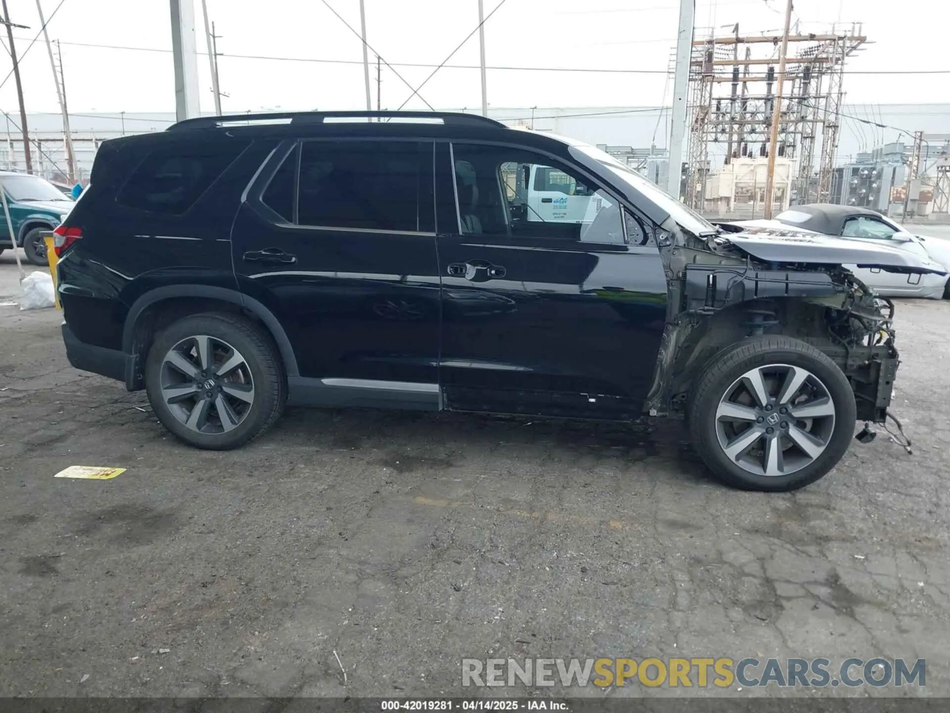 14 fotografías del automóvil dañado 5FNYG2H78PB006622 HONDA PILOT 2023