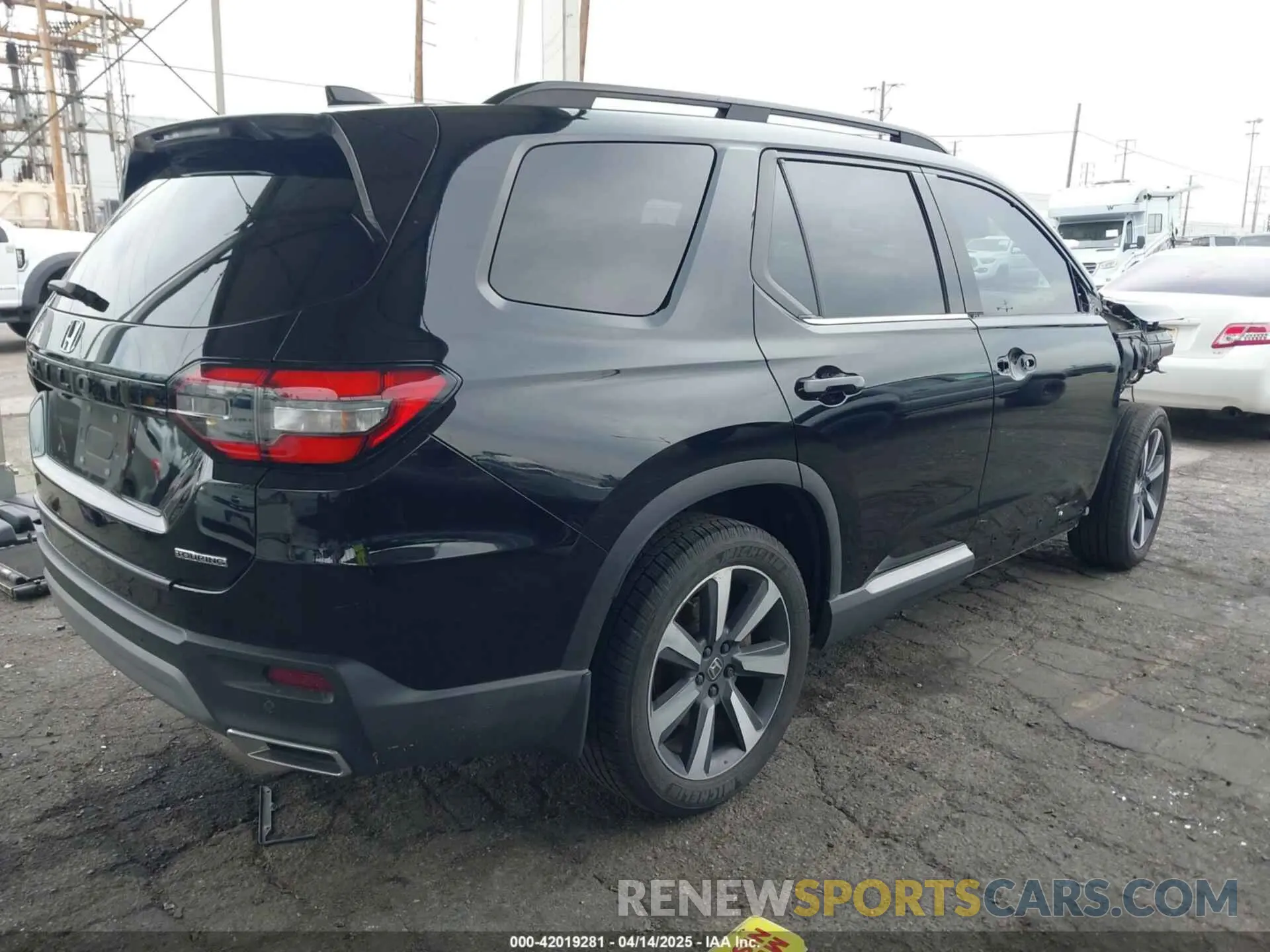 4 fotografías del automóvil dañado 5FNYG2H78PB006622 HONDA PILOT 2023
